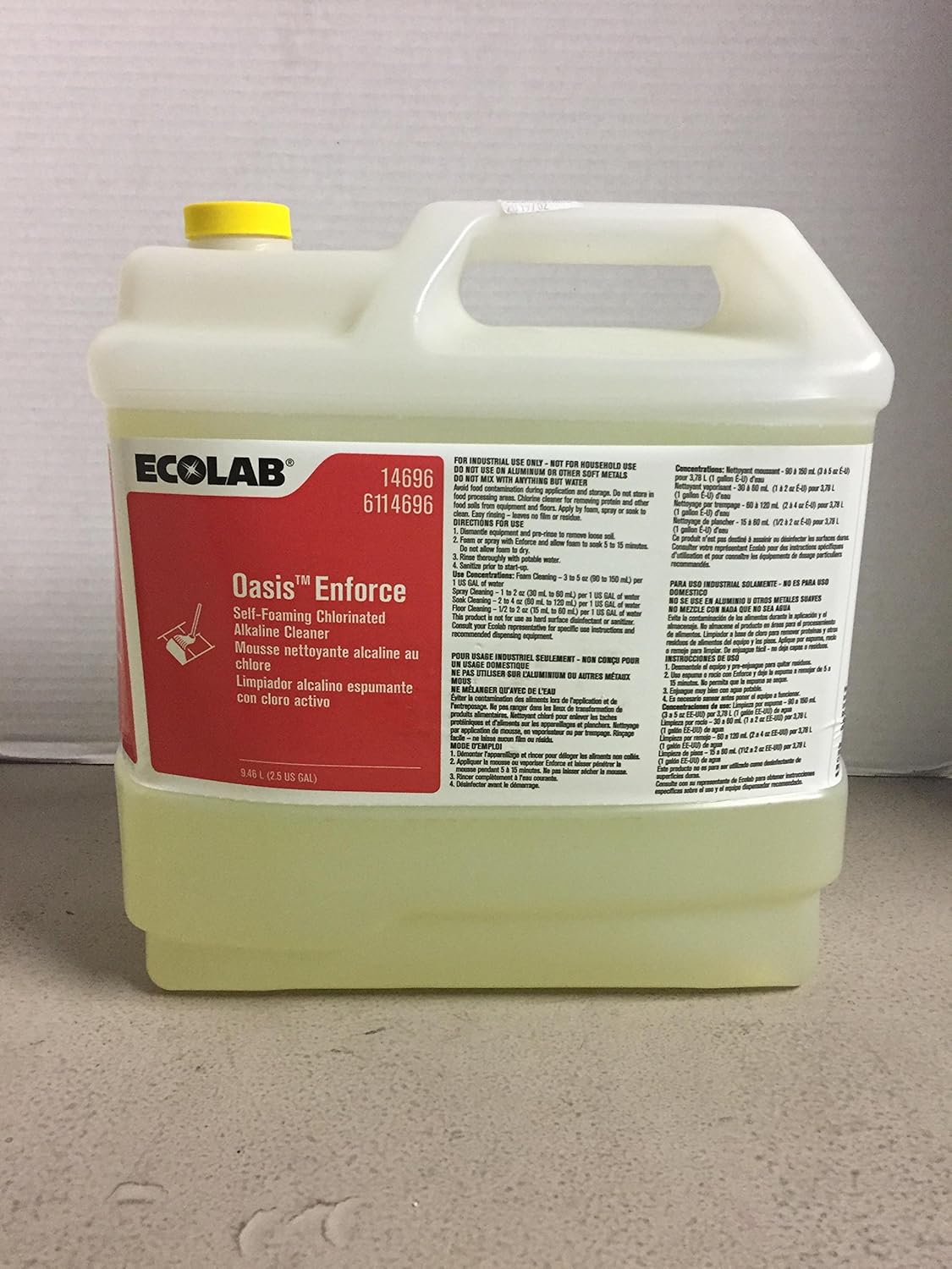 Ecolab Oasis Enforce Self-Foaming Chlorinated Alkaline Floor Cleaner - 2.5 Gallon
