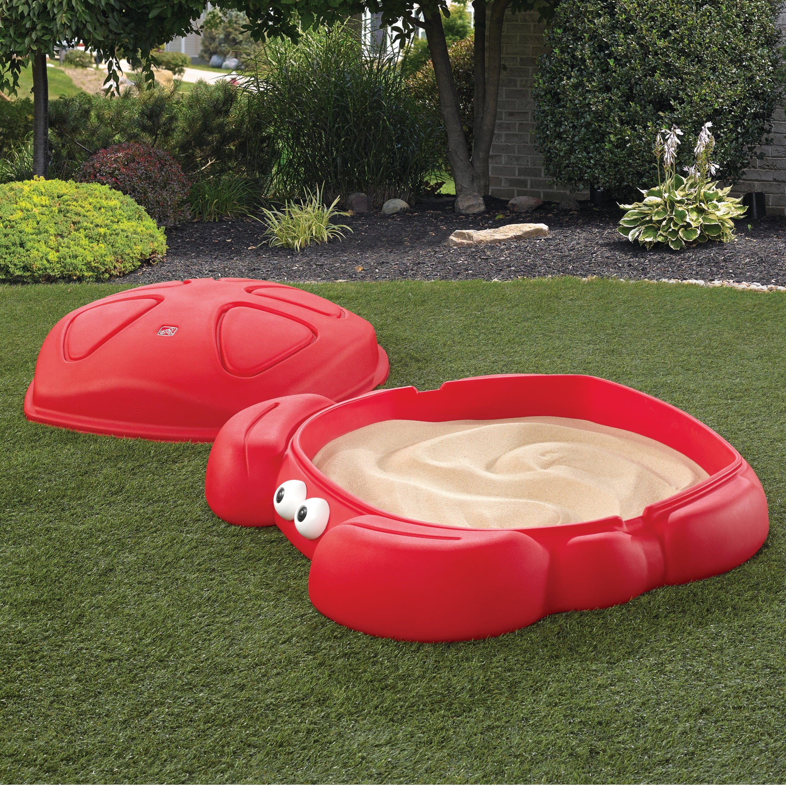 Step2 Crabbie Sandbox Red Plastic Outdoor Sandbox with Cover for Kids