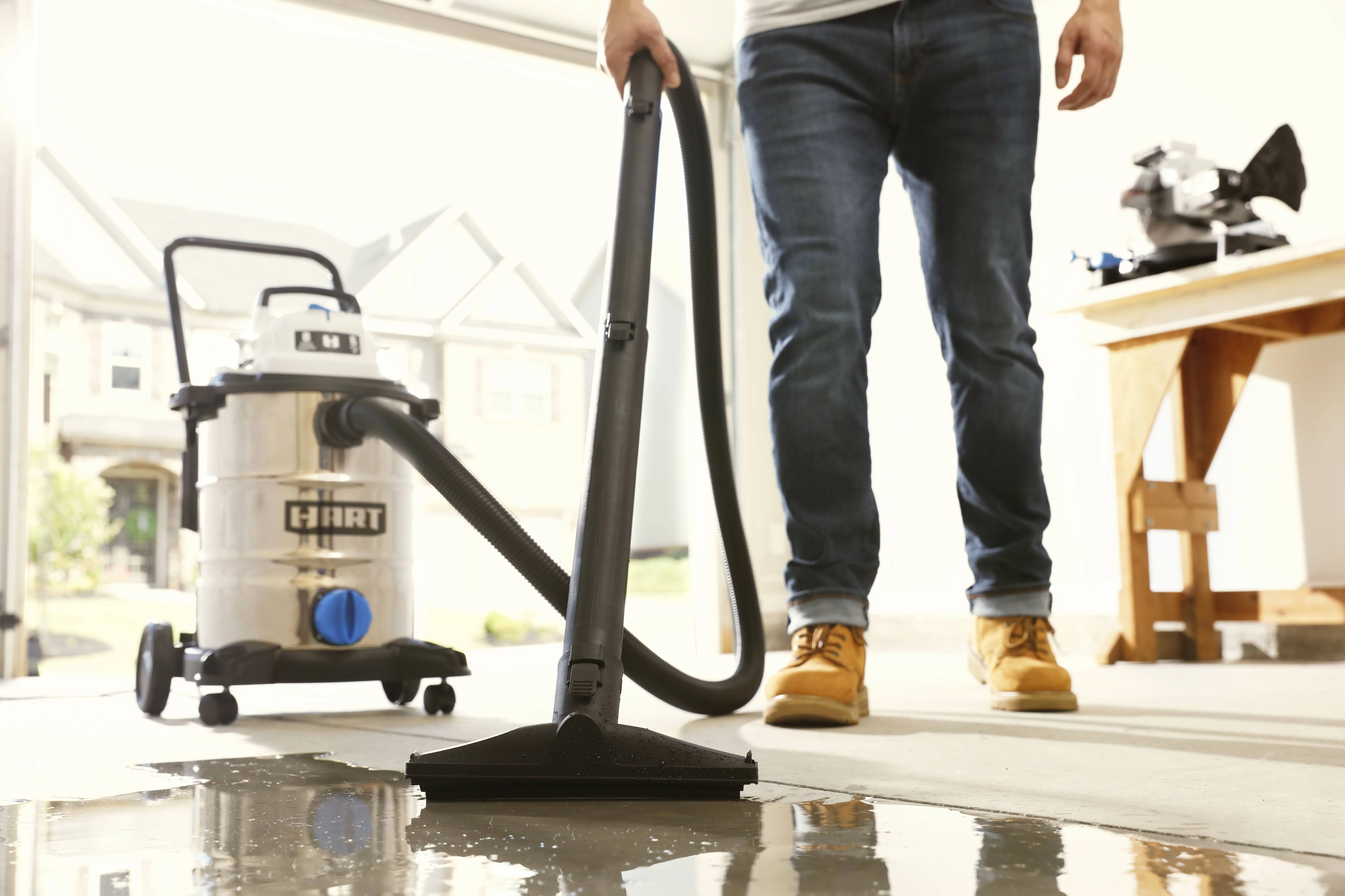 HART 8 Gallon 6 Peak HP Stainless Steel Wet/Dry Vacuum, VOC812SW 3701