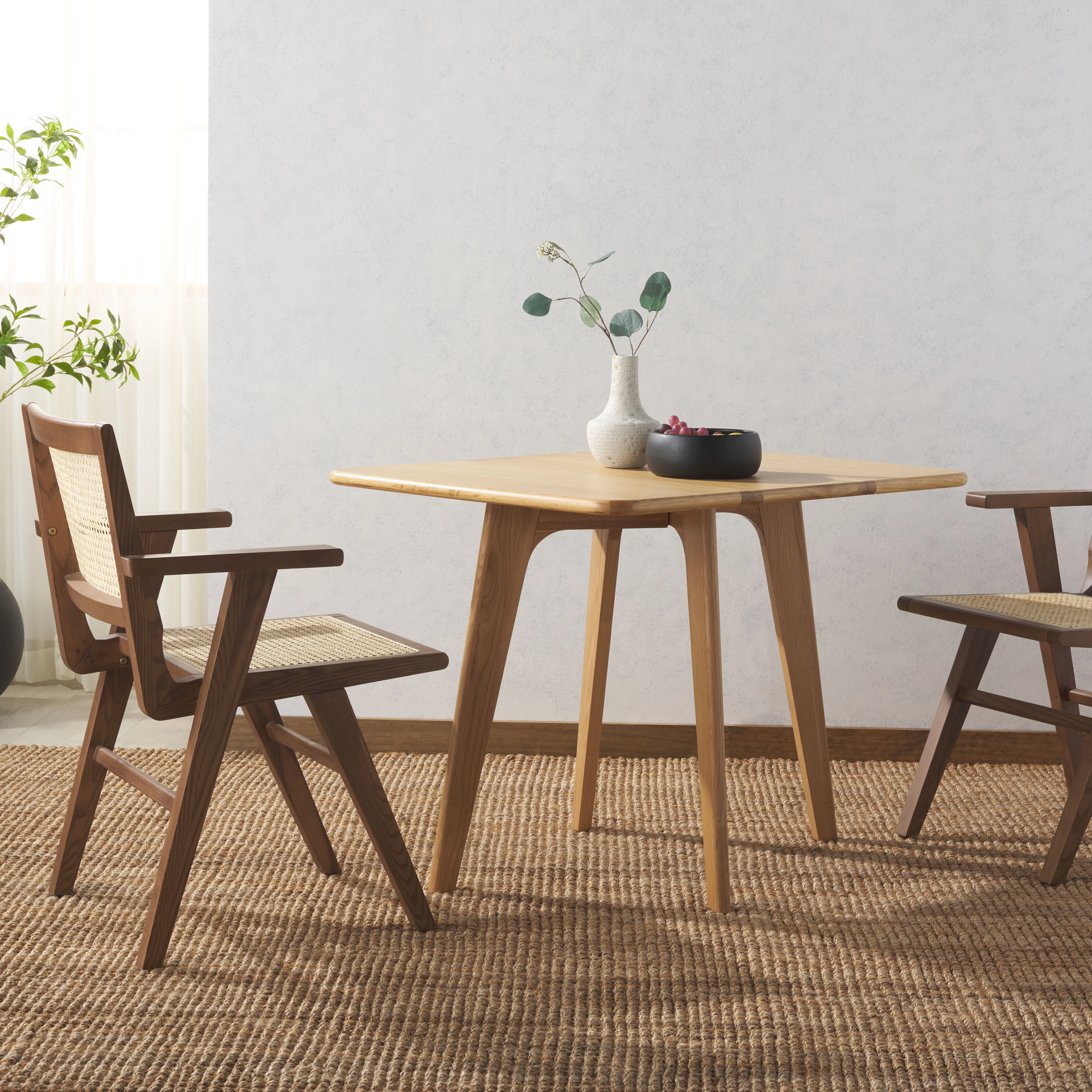 SAFAVIEH Couture Calverton 37" Gateleg Dining Table, Natural