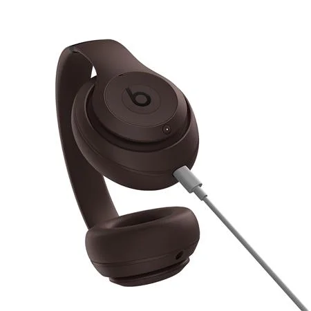 Beats Studio Pro Wireless Headphones, Deep Brown with A03031 10000mAh Power Bank
