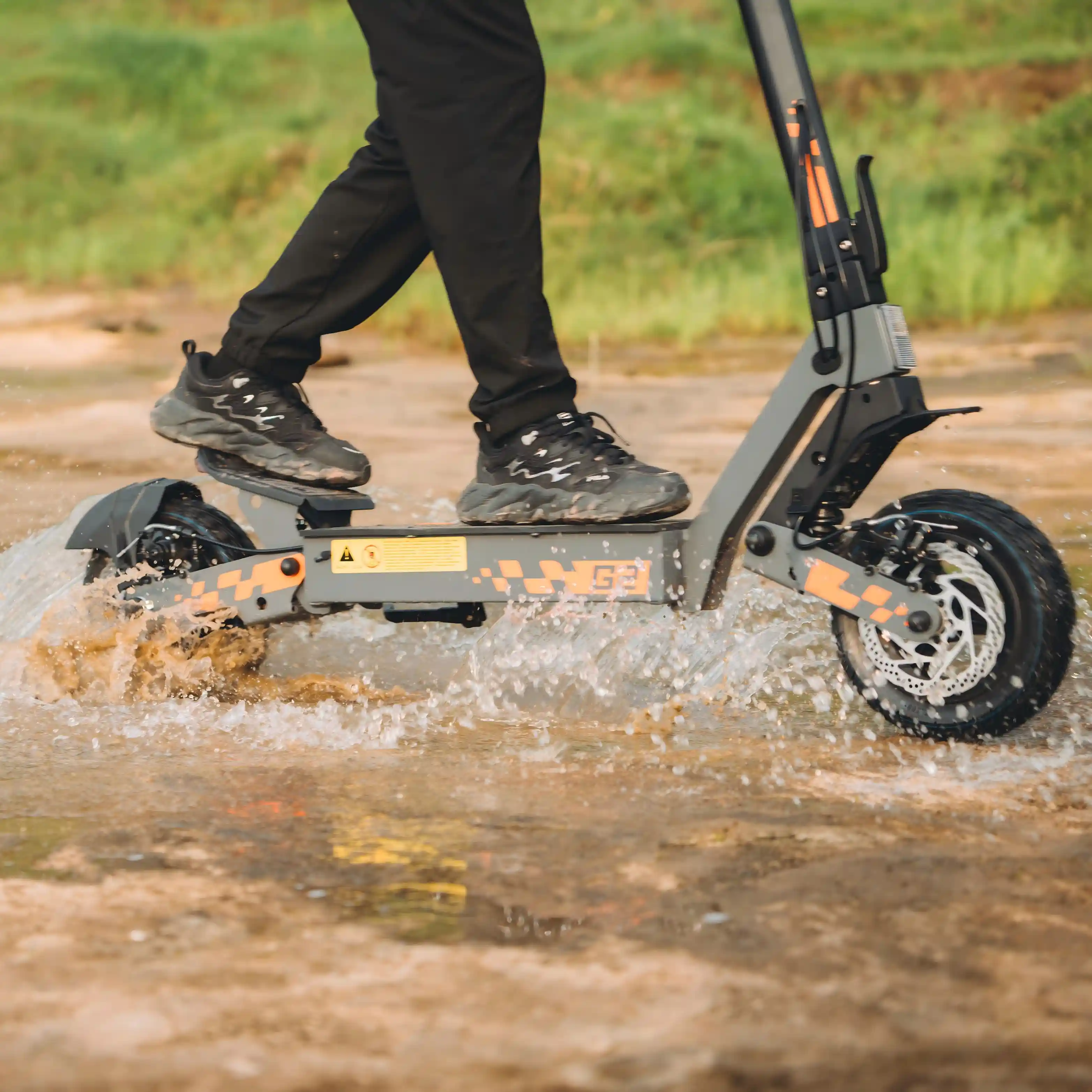 KuKirin G2 Elektroroller 800W Maximale Reichweite 55km Maximale Geschwindigkeit 45km/h Offroad-Elektroroller für Erwachsene Ideal für Trails und Outdoor-Touren