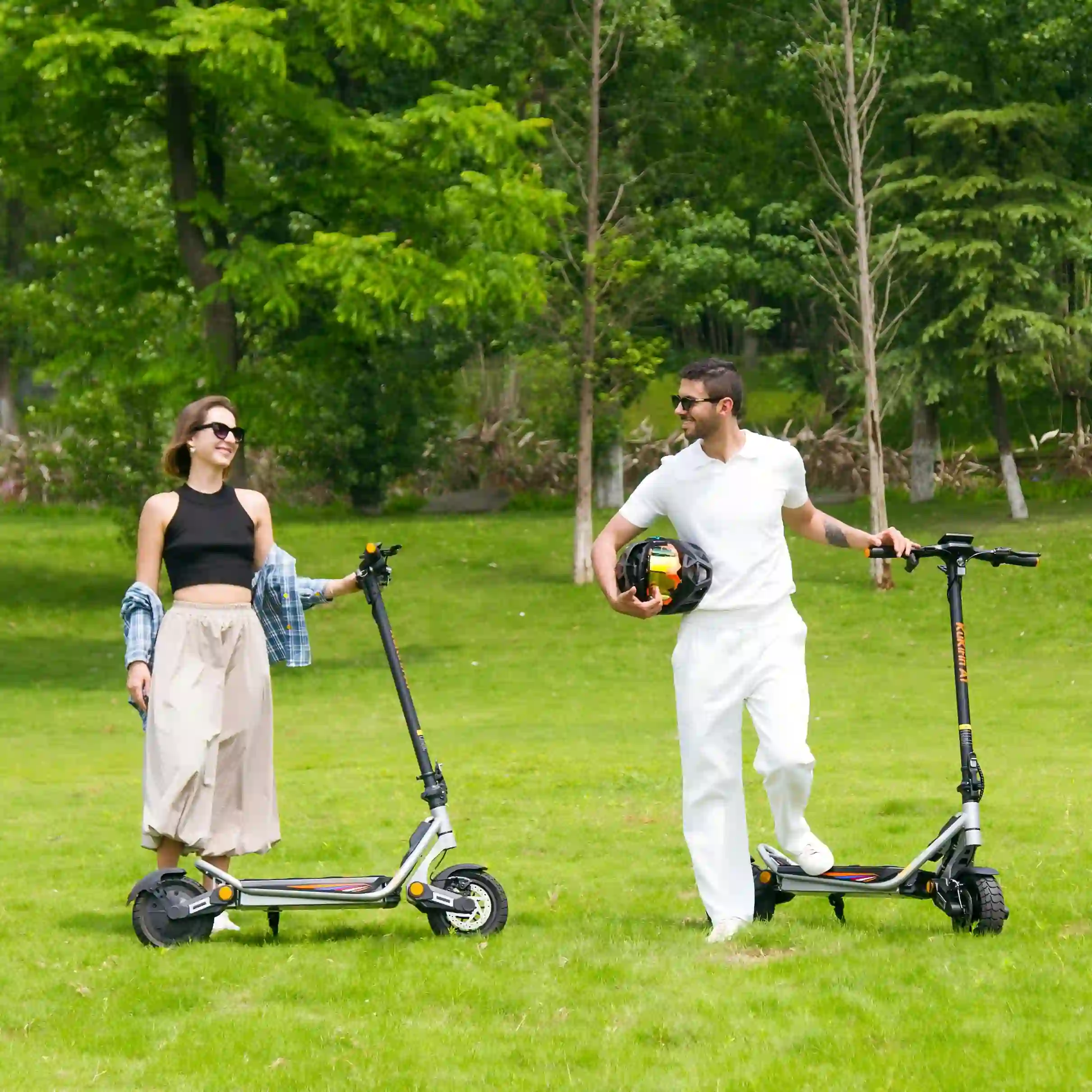 KuKirin A1 Trotinetă electrică Baterie de 48V 13Ah   Viteză maximă de 45km/h   Autonomie maximă de 45km   Motor puternic de 800W