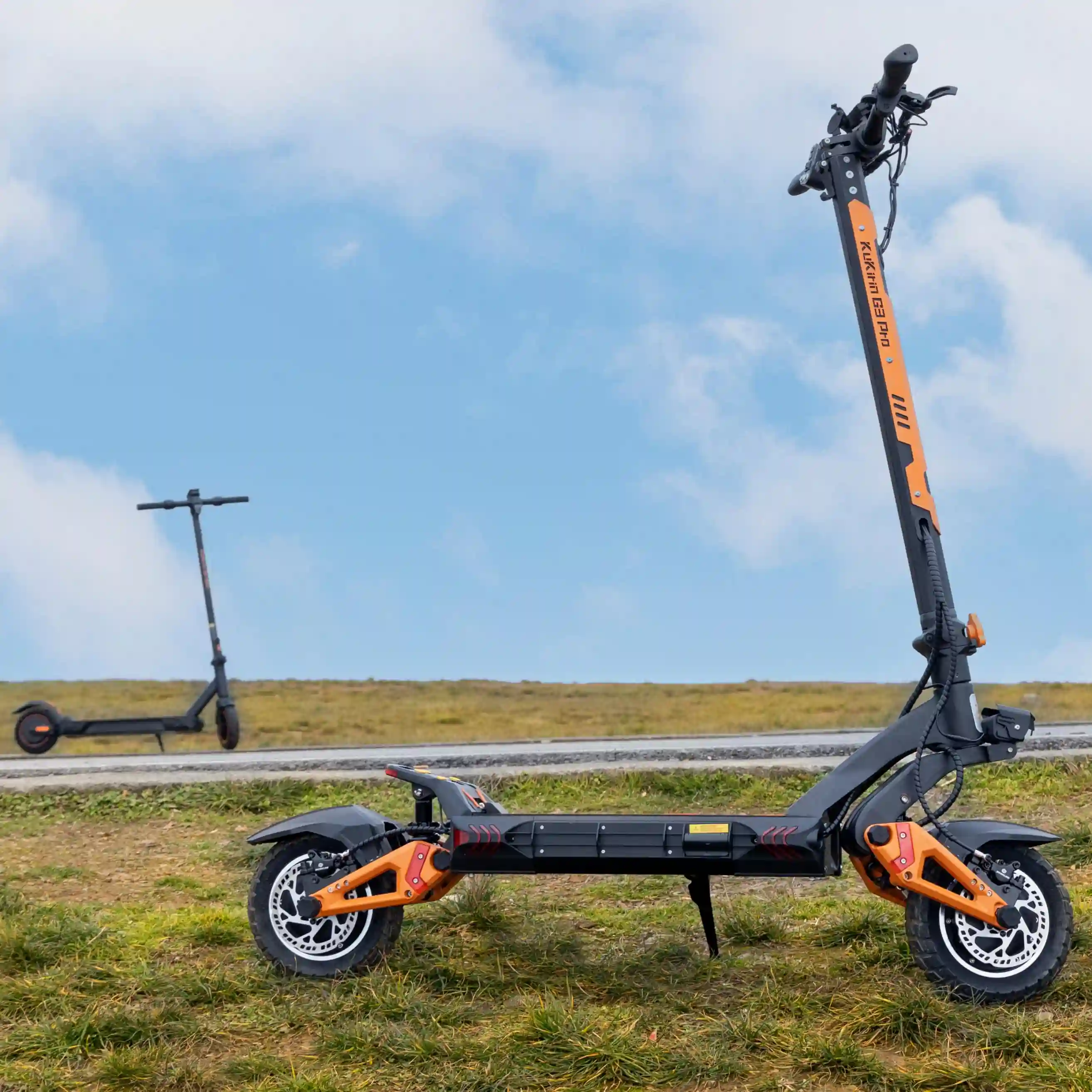 KuKirin G3 Pro Trotinetă electrică Baterie de 52V 23.4Ah  Viteză maximă de 65km/h  Autonomie maximă de 80km   Motor dublu de 1200W*2