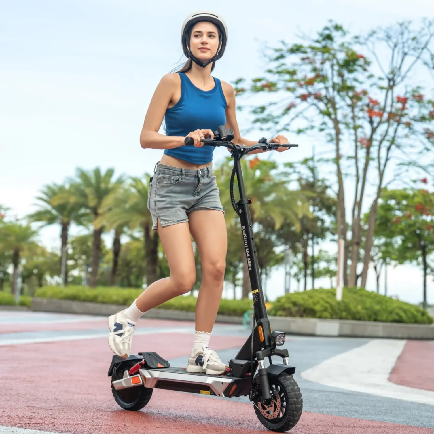 KuKirin M4 Max Trotinetă electrică Baterie de 48V 18Ah   Viteză maximă de 45km/h   Autonomie maximă de 64km   Motor fără perii de 800W