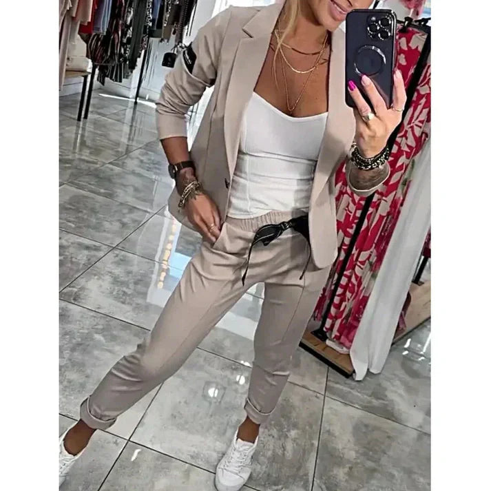 Zyora™ – Maßgeschneidertes Set mit Weichem Blazer und Lässigen Jogginghosen