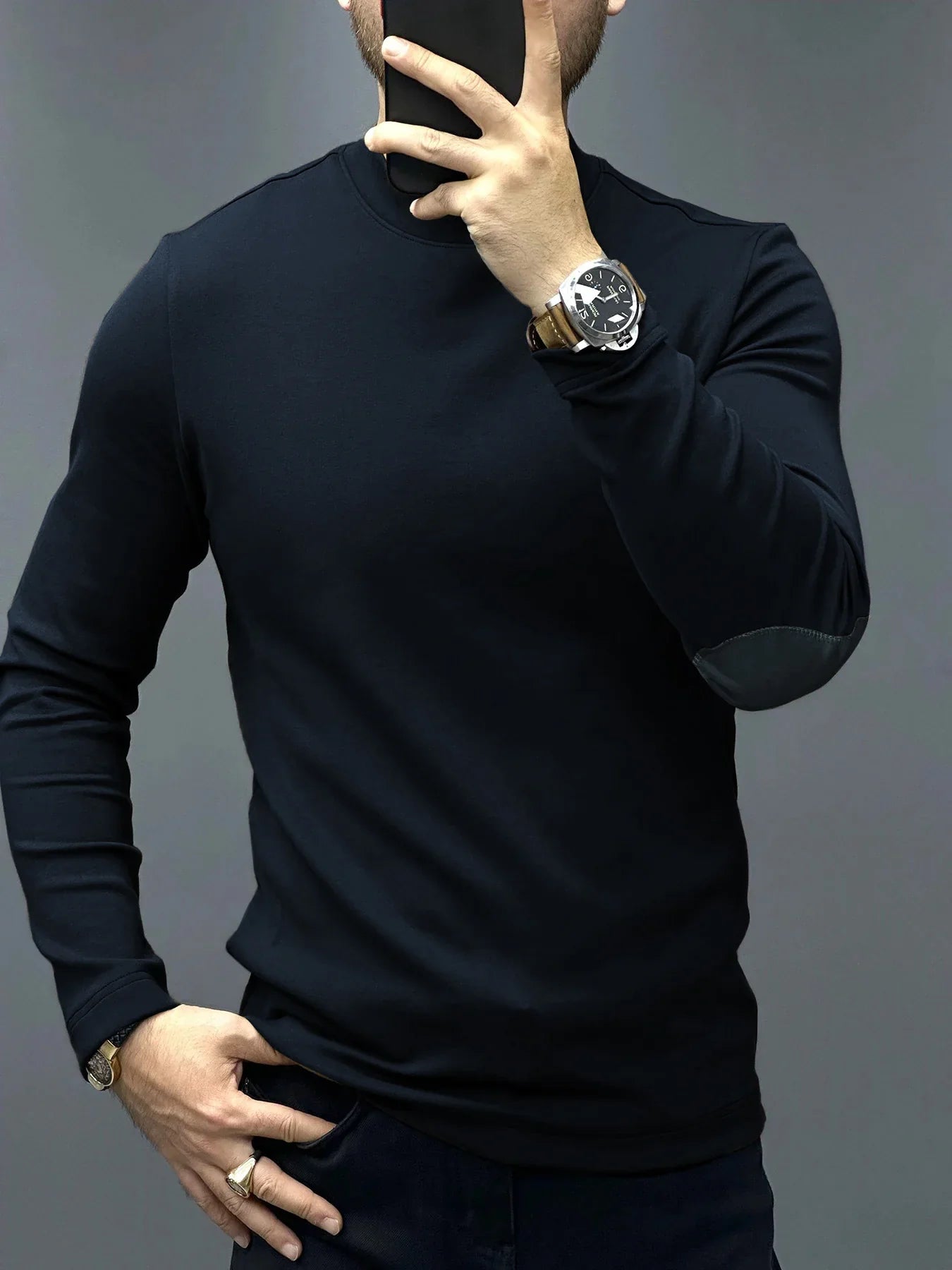 MANUELL – ENG ANLIEGENDER LANGÄRMELIGER PULLOVER