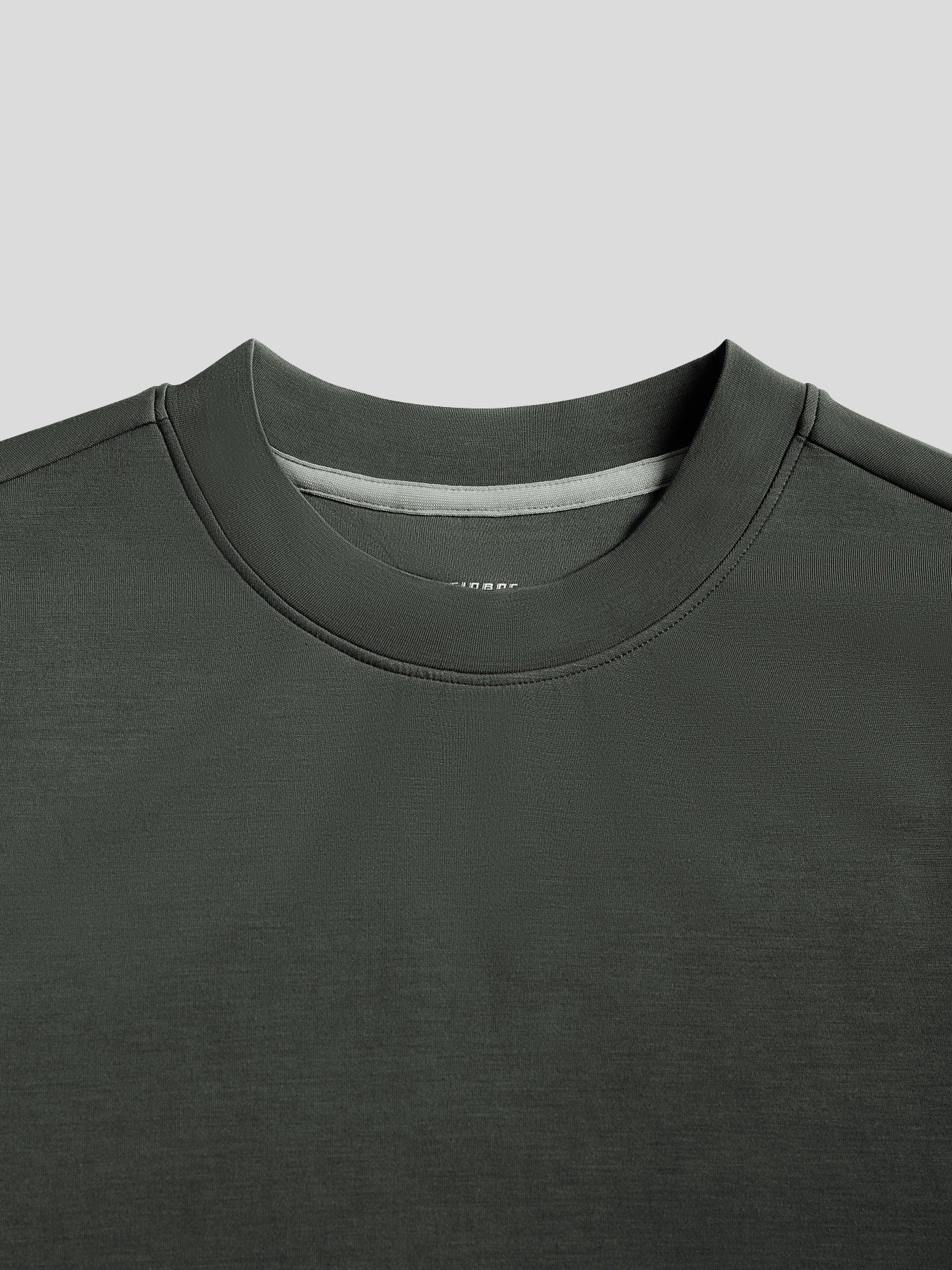 MANUELL – ENG ANLIEGENDER LANGÄRMELIGER PULLOVER