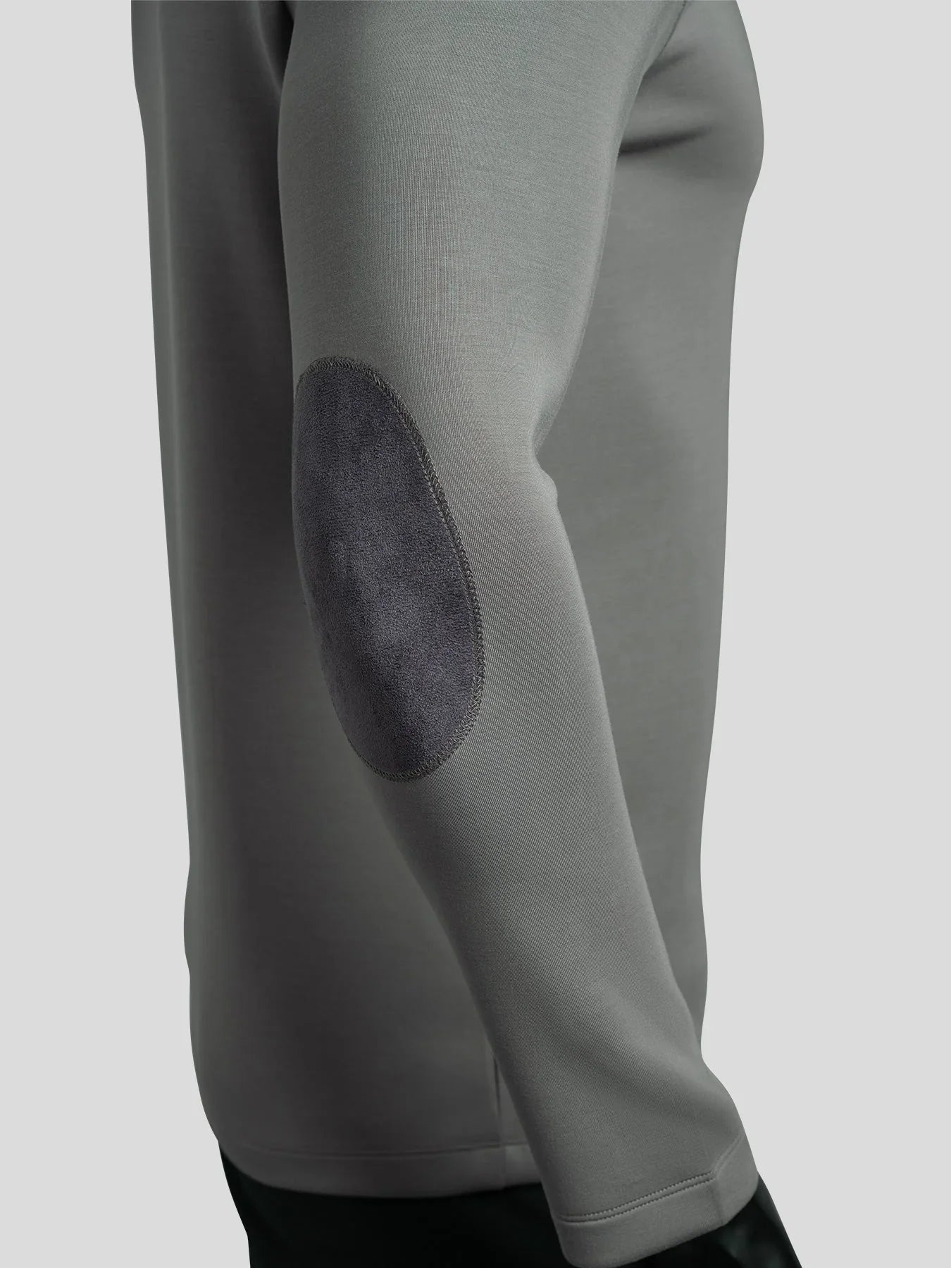 MANUELL – ENG ANLIEGENDER LANGÄRMELIGER PULLOVER