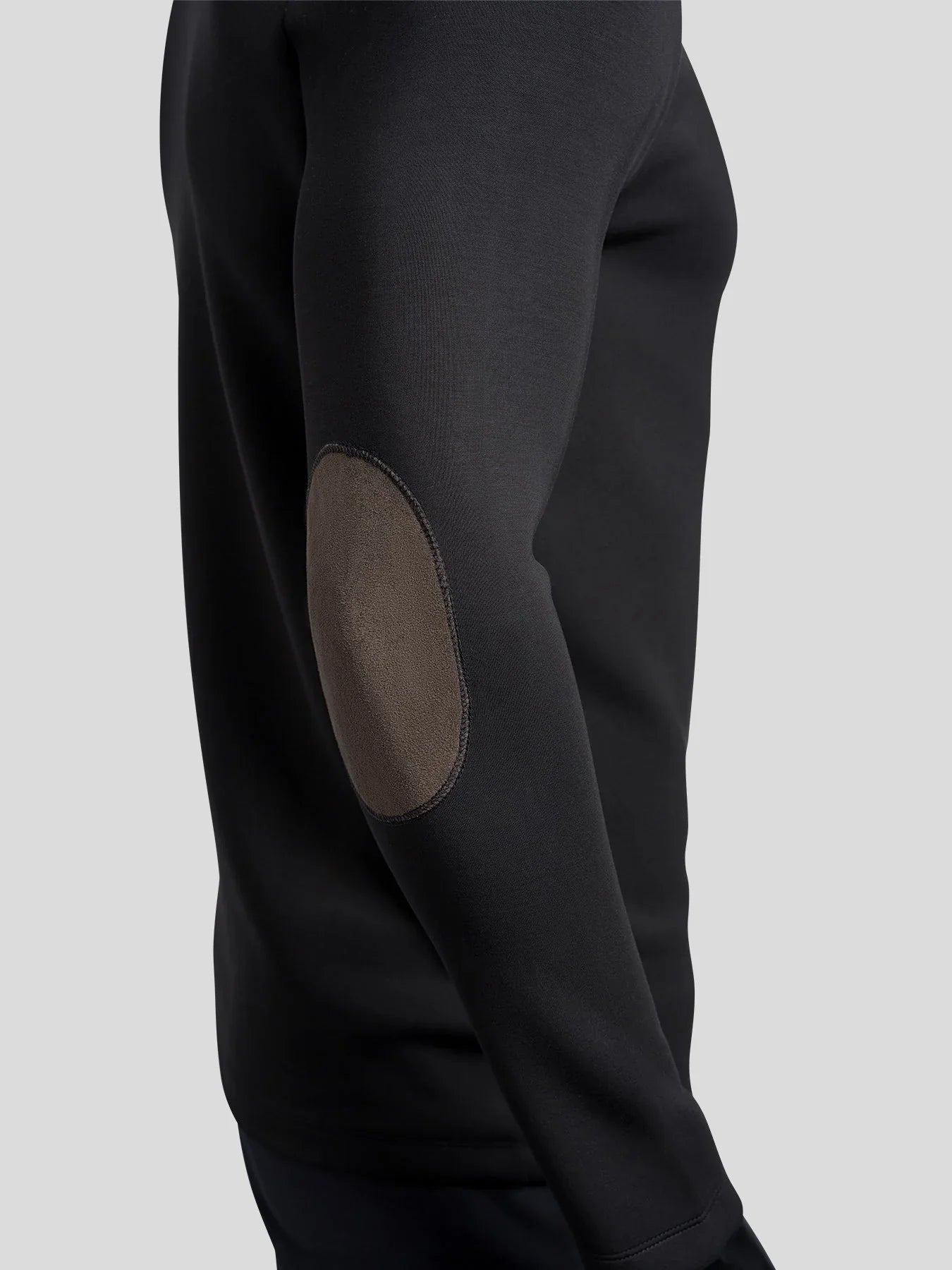 MANUELL – ENG ANLIEGENDER LANGÄRMELIGER PULLOVER