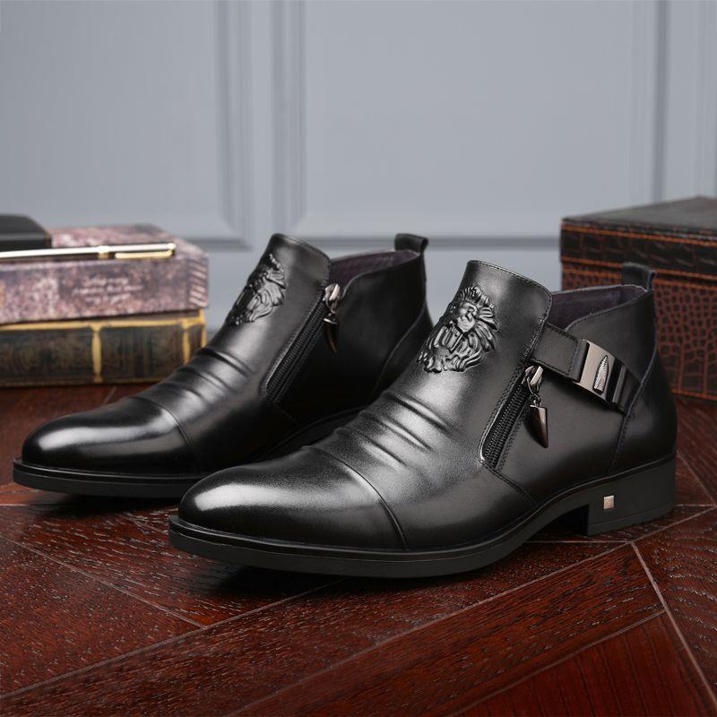 Handgeprägte Leder-Kurzstiefel mit Reißverschluss
