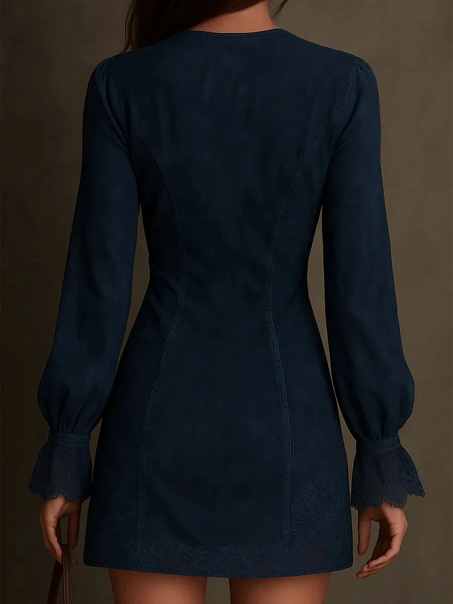 Gina™ – Kurzes Kleid aus Wildleder mit Spitze – Feminin & Saffiniert