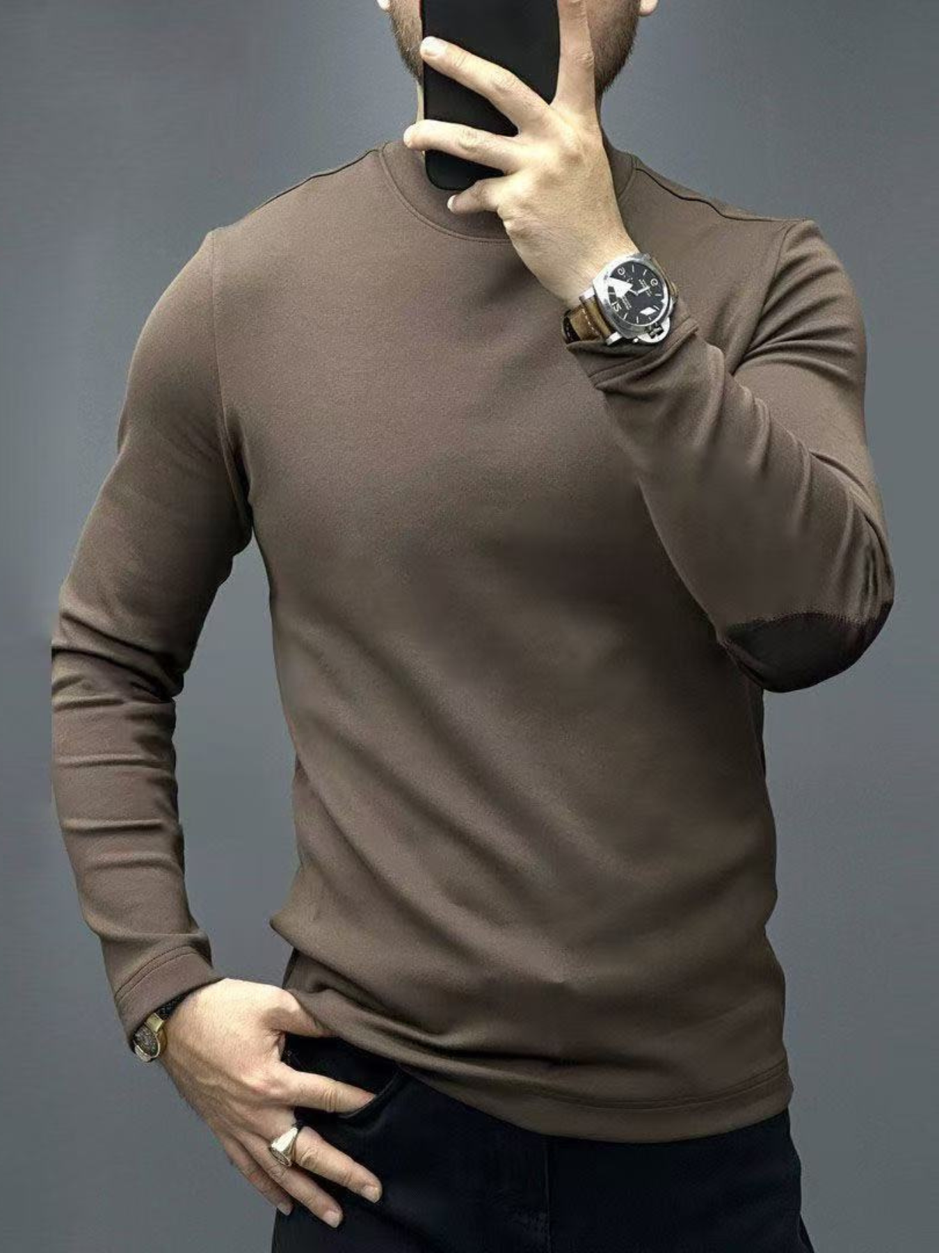 MANUELL – ENG ANLIEGENDER LANGÄRMELIGER PULLOVER