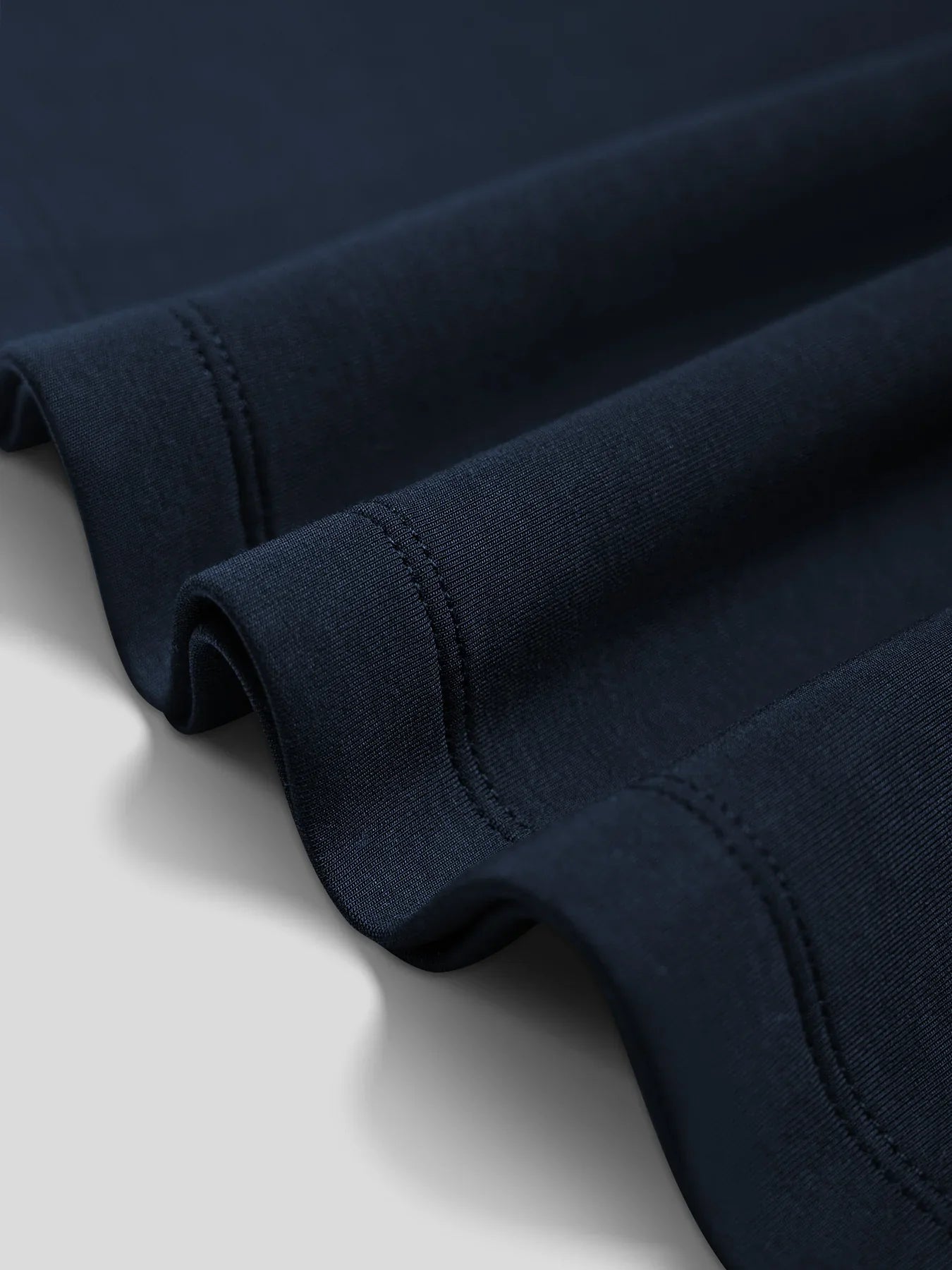 MANUELL – ENG ANLIEGENDER LANGÄRMELIGER PULLOVER