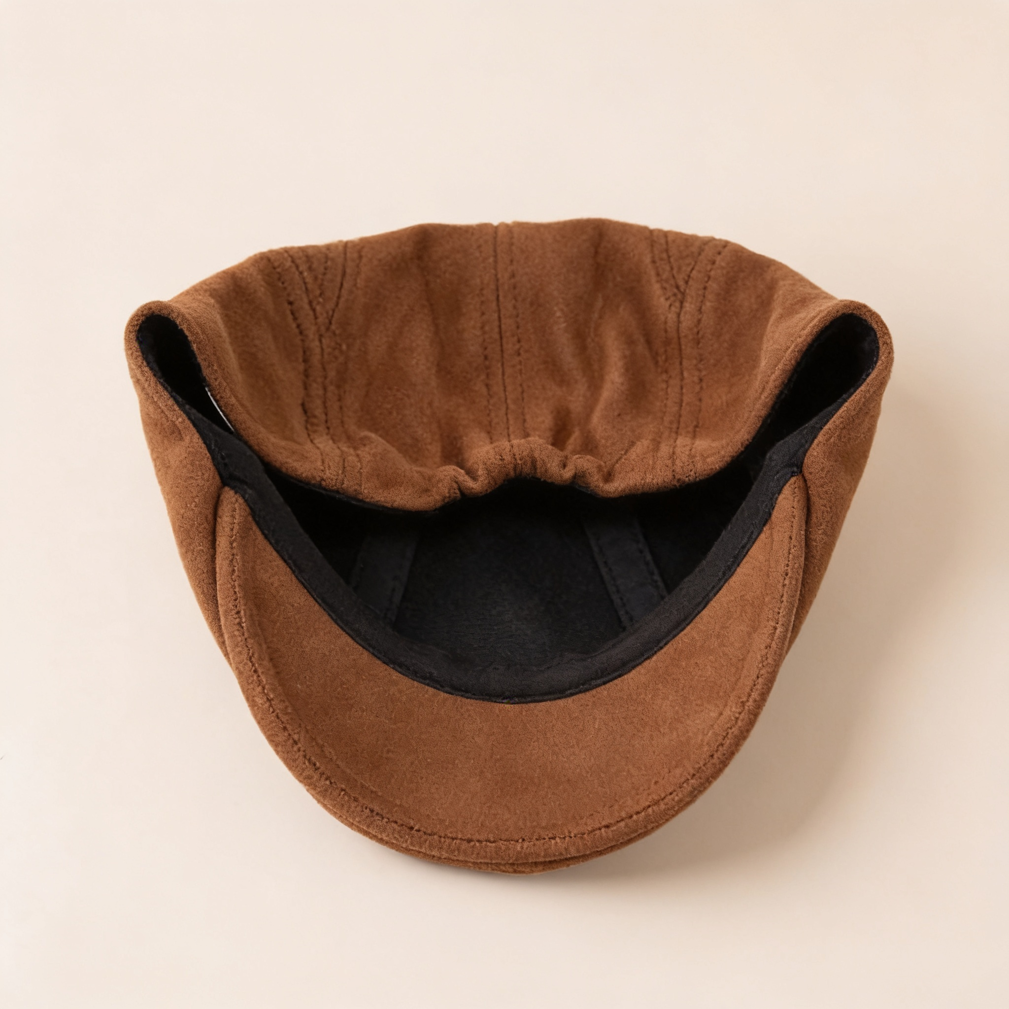Klassische Veloursleder-Cap