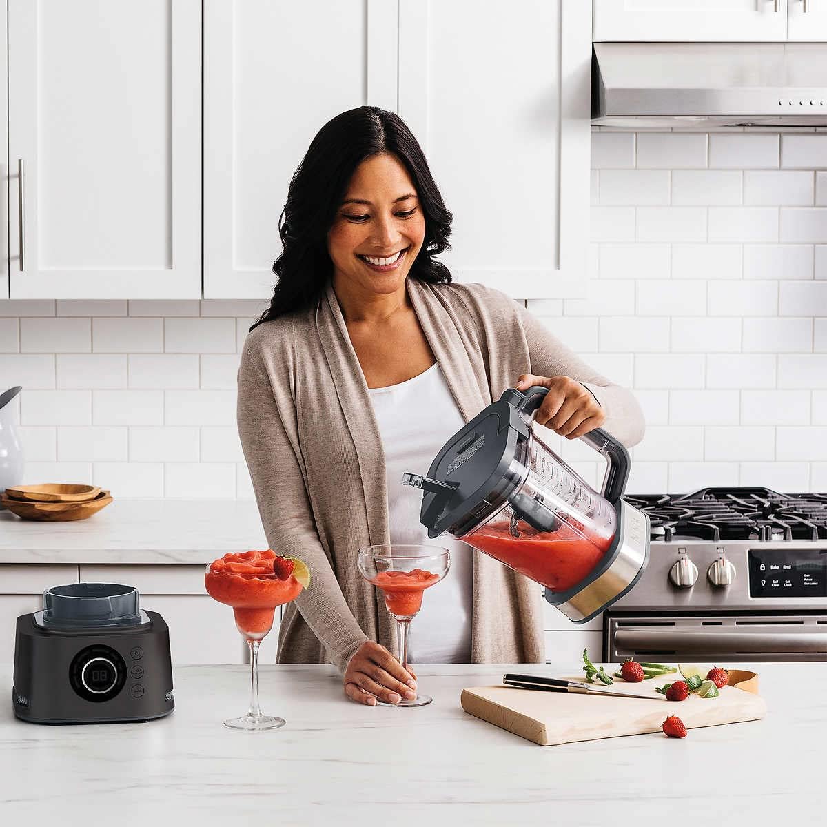 Licuadora de Uso Profesional, 7 Funciones en 1, Procesador de Alimentos y Extractor de Nutrientes, 3 Cuchillas, 2 Tapas, 2 Termos y 2 Extractores de Nutrientes CO401B