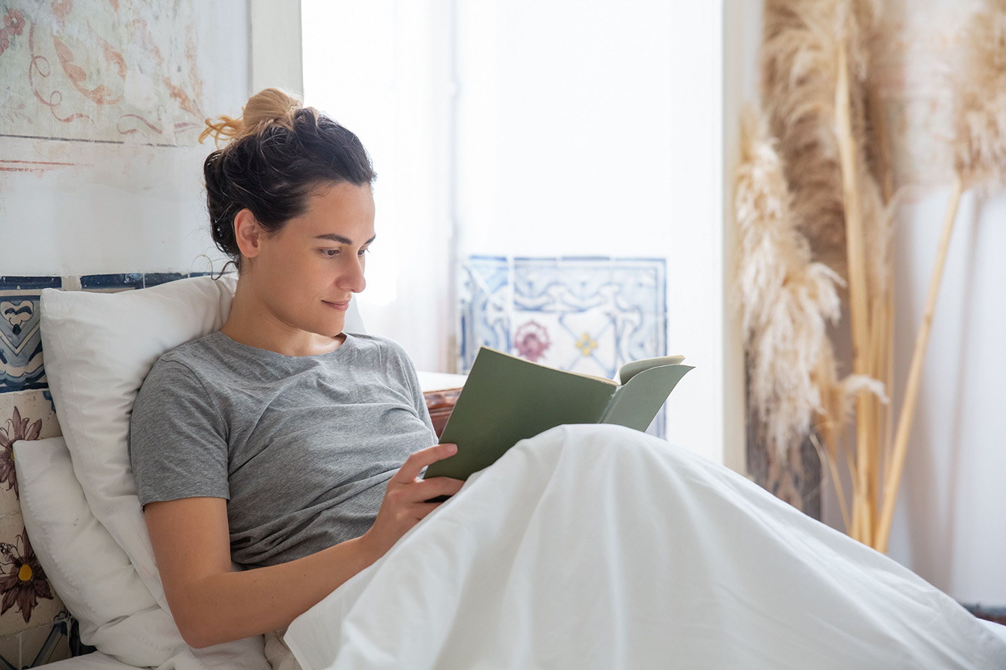 What Is a Wedge Pillow? The Complete Guide to Choosing One-NoirKar