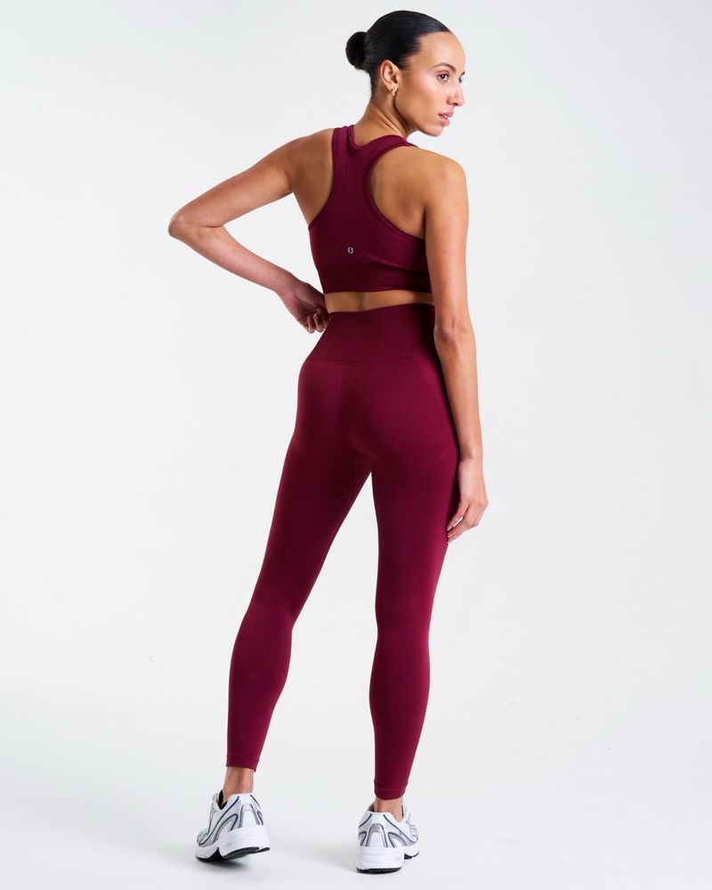 POWERCUT SOLID Seamless Sports Bra Cherry Lacquer