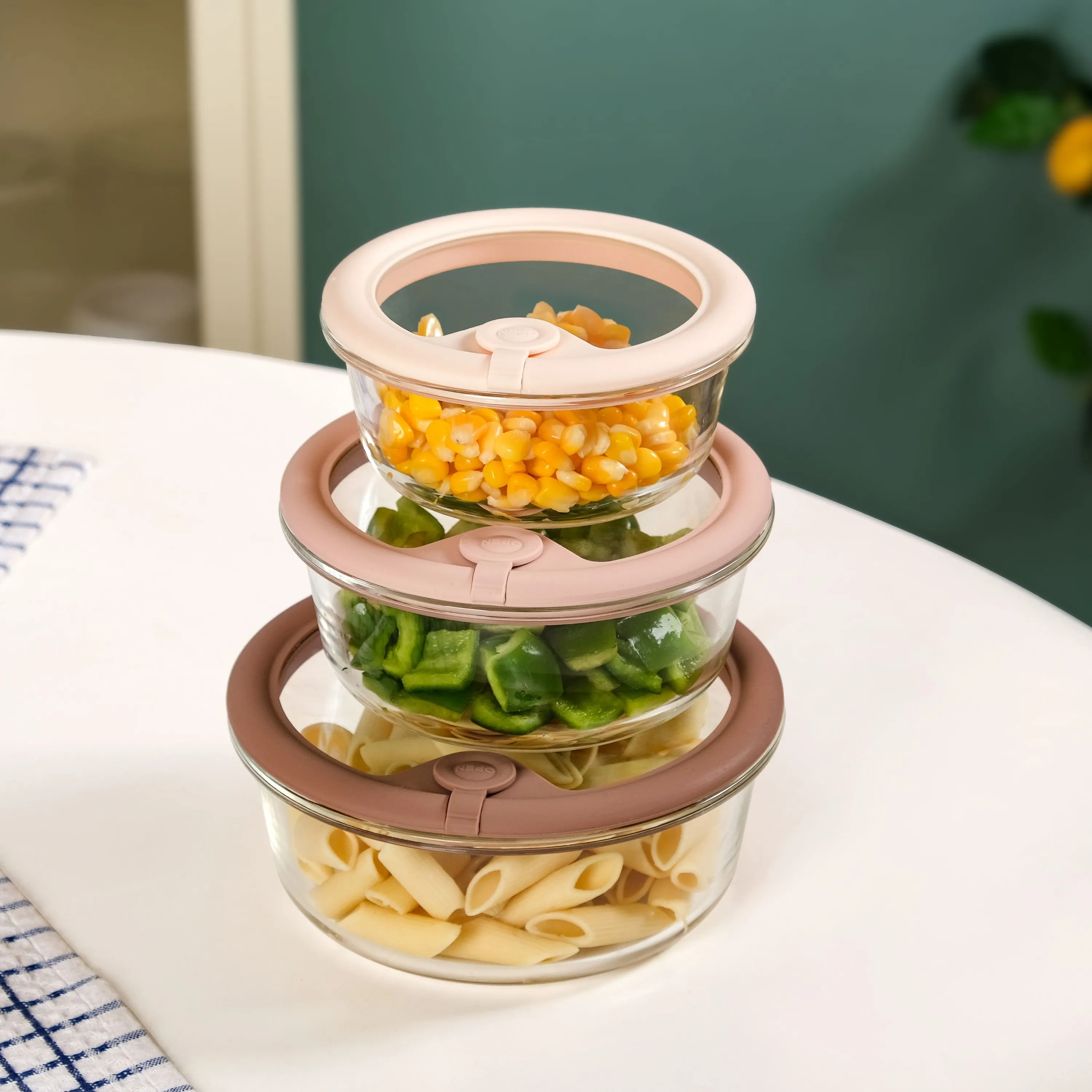 Airtight Ombre Round Food Storage Container With Air Vent Lid Set Of 3 400ml 620ml 950ml