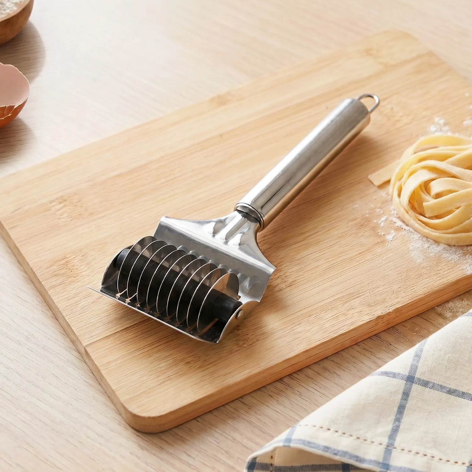 Rolling Spaghetti Cutter