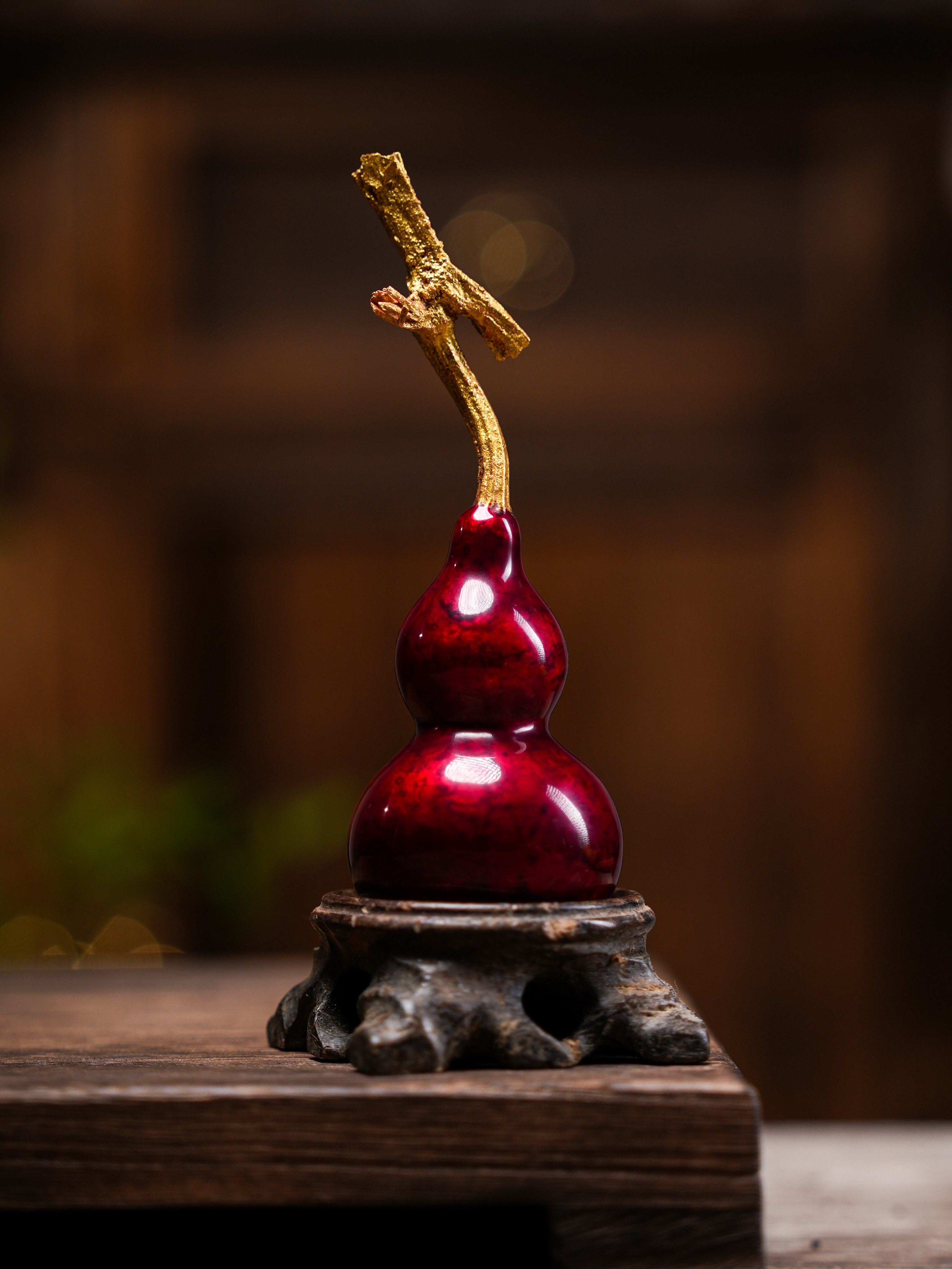 Handmade Cinnabar Lacquer Gourd — Natural Urushi Paperweight, Chinese Fulu Fortune Talisman