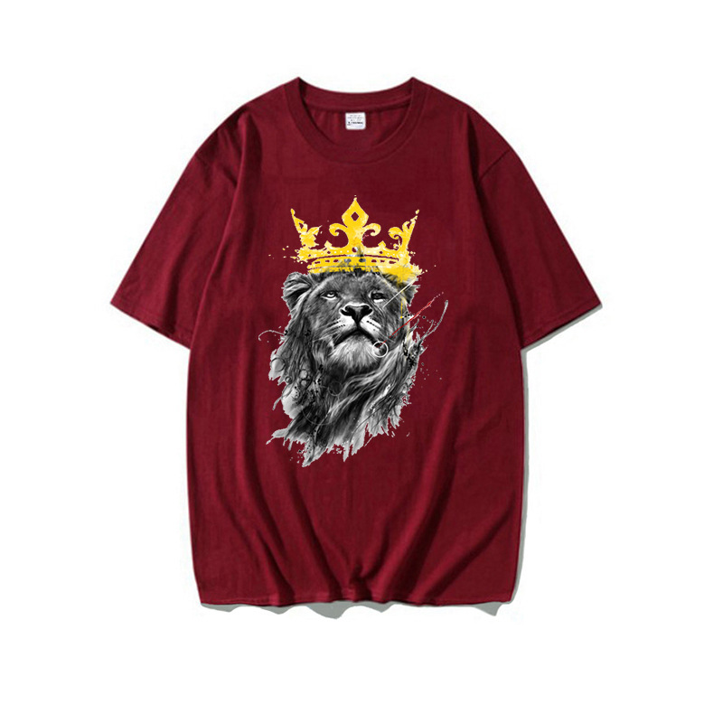 Casual and stylish gold crown lion print T-shirt-Tactilefable