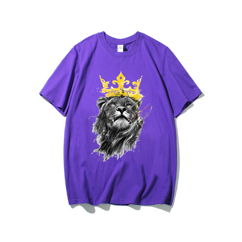 Casual and stylish gold crown lion print T-shirt-Tactilefable