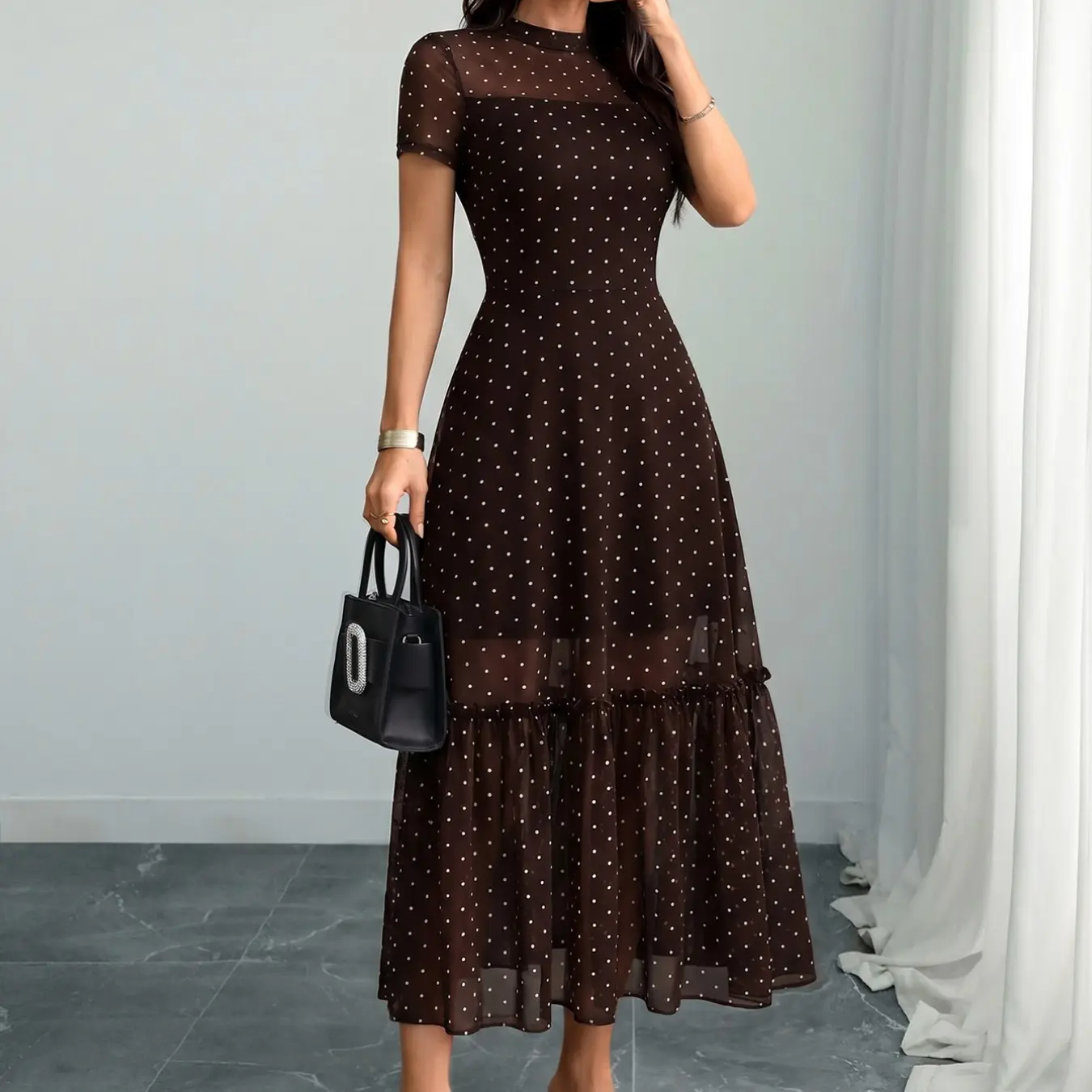 Vestido Midi de Malla con Estampado y Cuello Alto