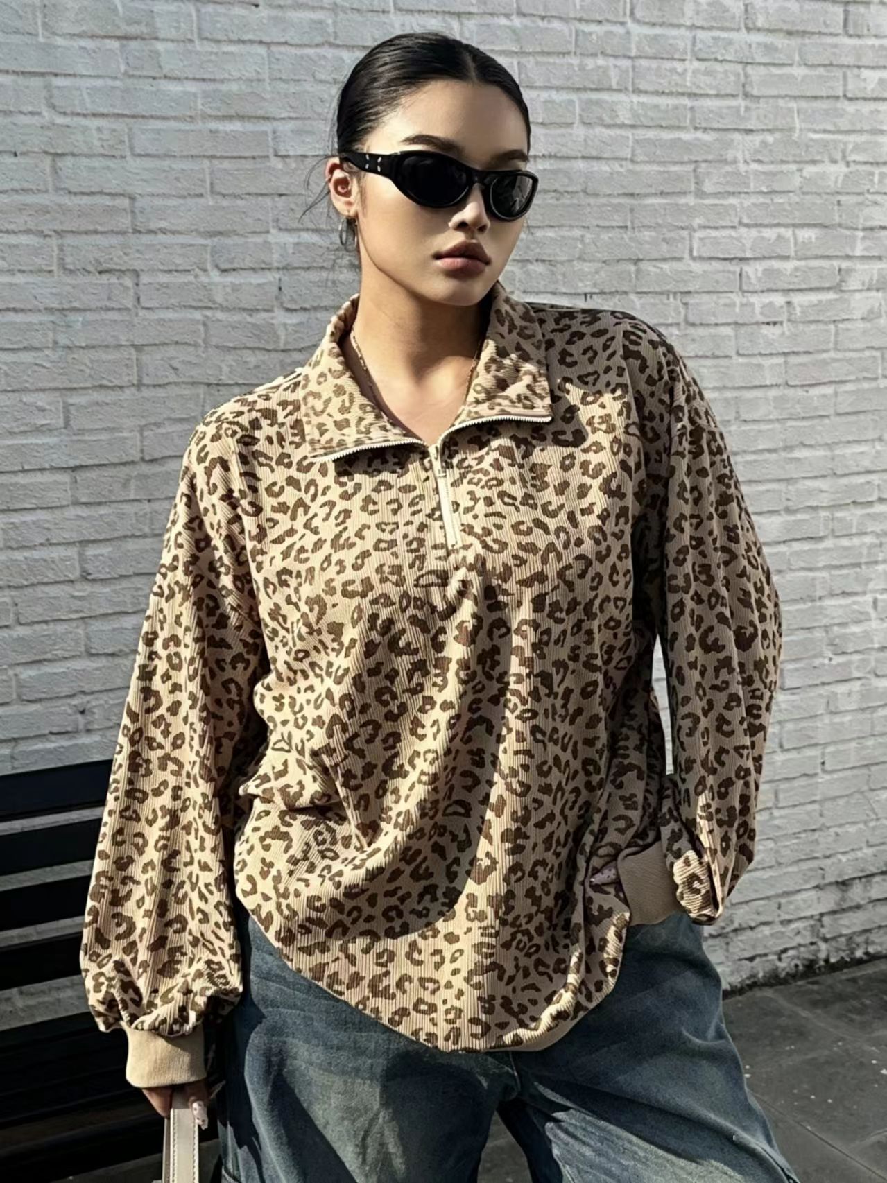 Women's Leopard Print Ribbed Half Zip Sweatshirt, Oversized Long Sleeve Polo Pullover-Tactilefable