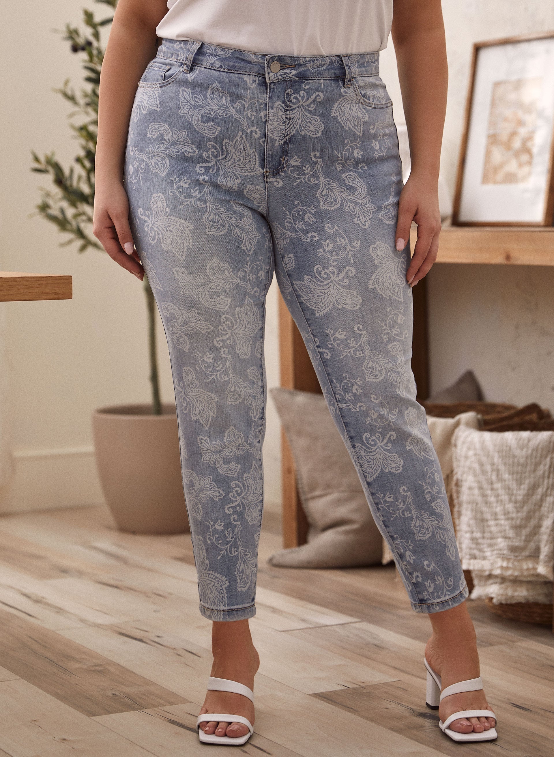 Paisley Print Slim Leg Jeans-Tactilefable