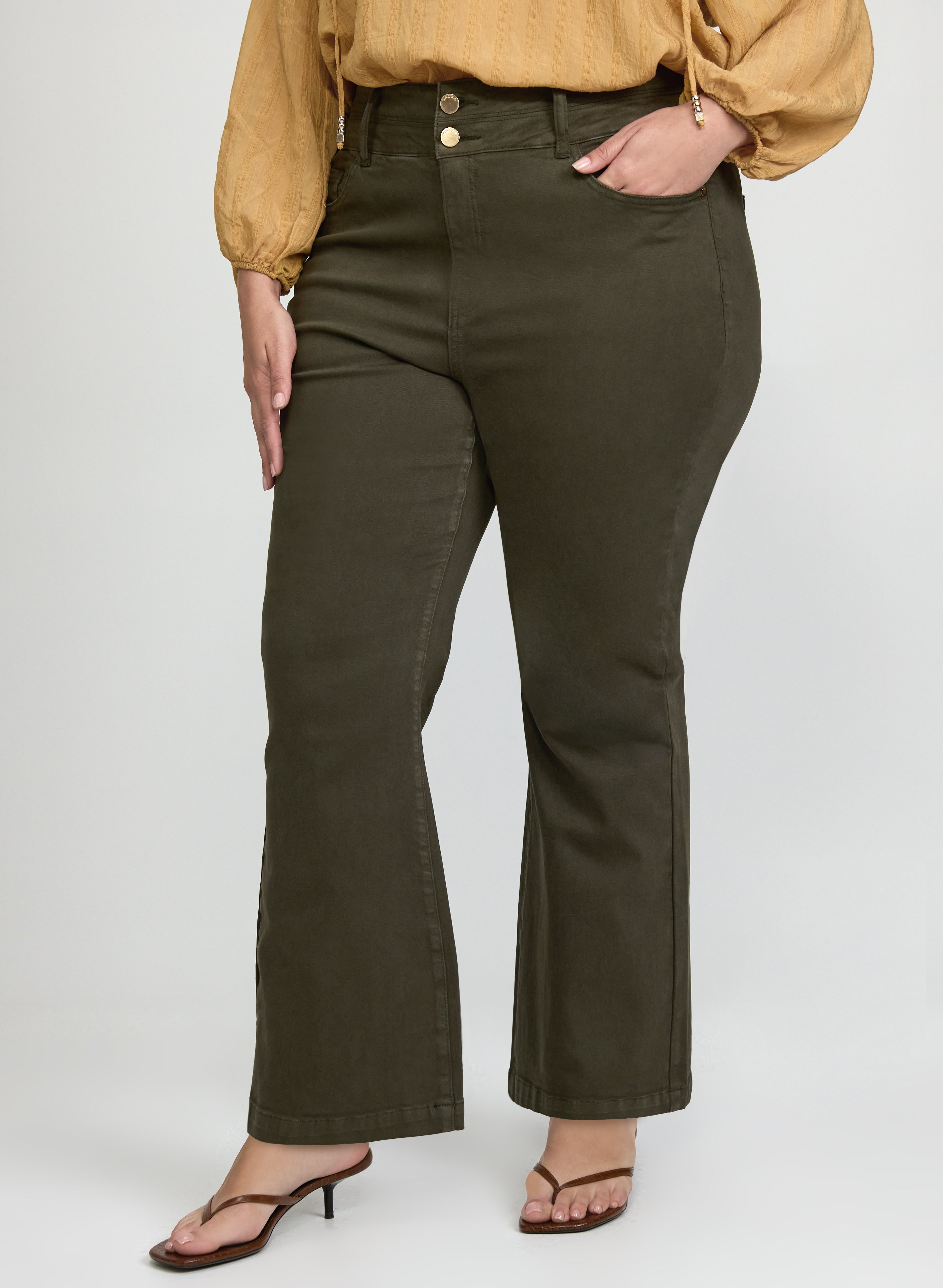 Flare-Leg Jeans-Tactilefable