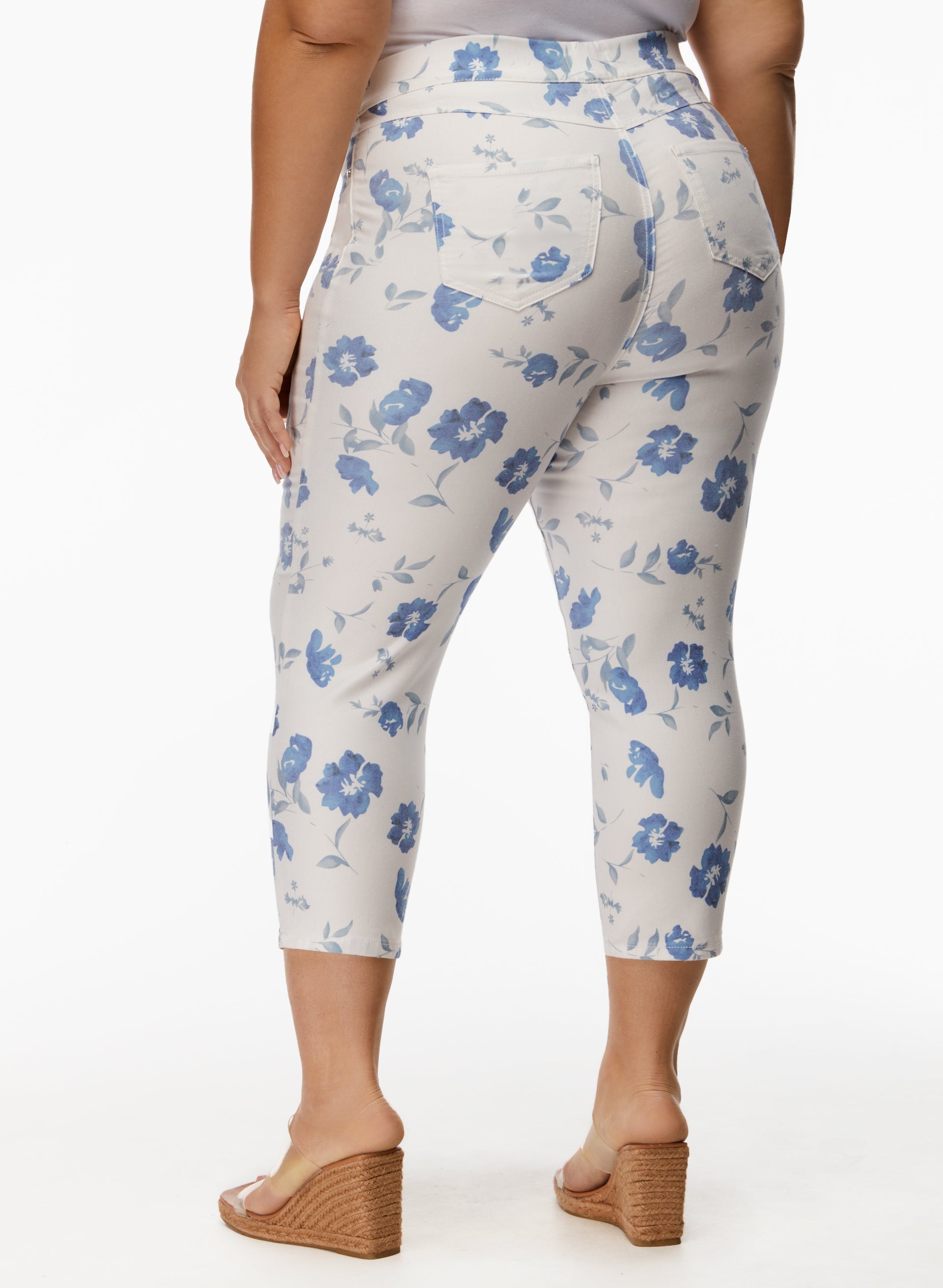 Pull-On Floral Print Jeans-Tactilefable