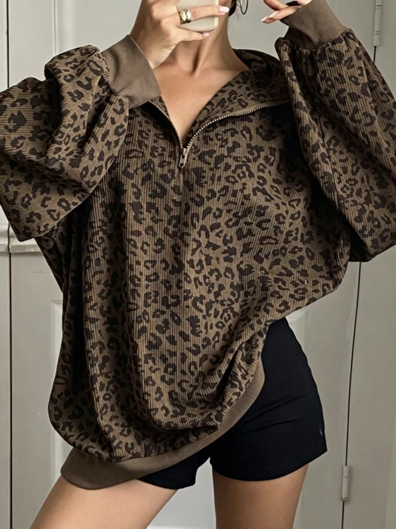 Women's Leopard Print Ribbed Half Zip Sweatshirt, Oversized Long Sleeve Polo Pullover-Tactilefable