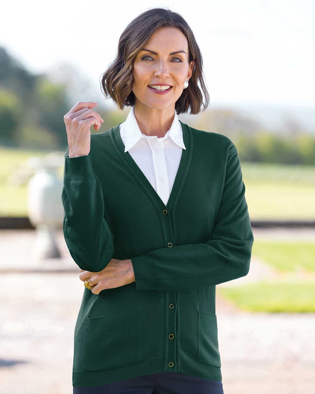 Ladies’ Pure Merino Wool V-Neck Cardigan – Tartan Green-Tactilefable