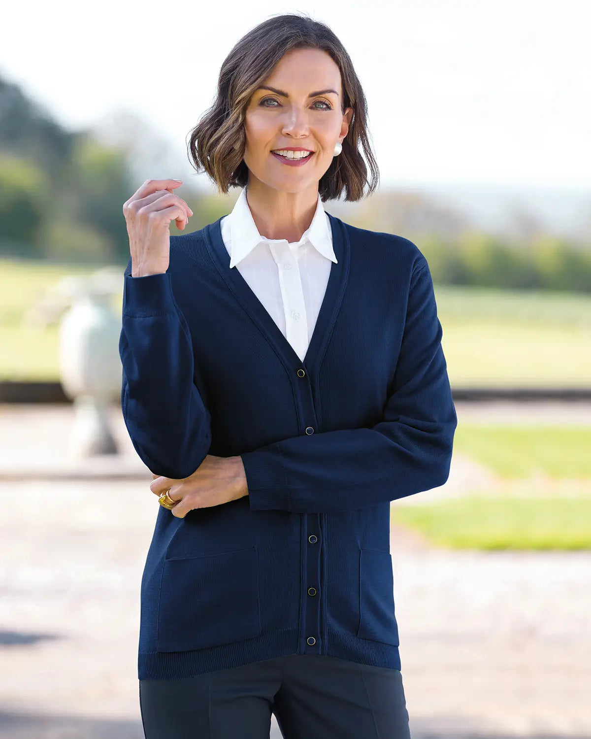 Ladies’ Pure Merino Wool V-Neck Cardigan – Navy-Tactilefable