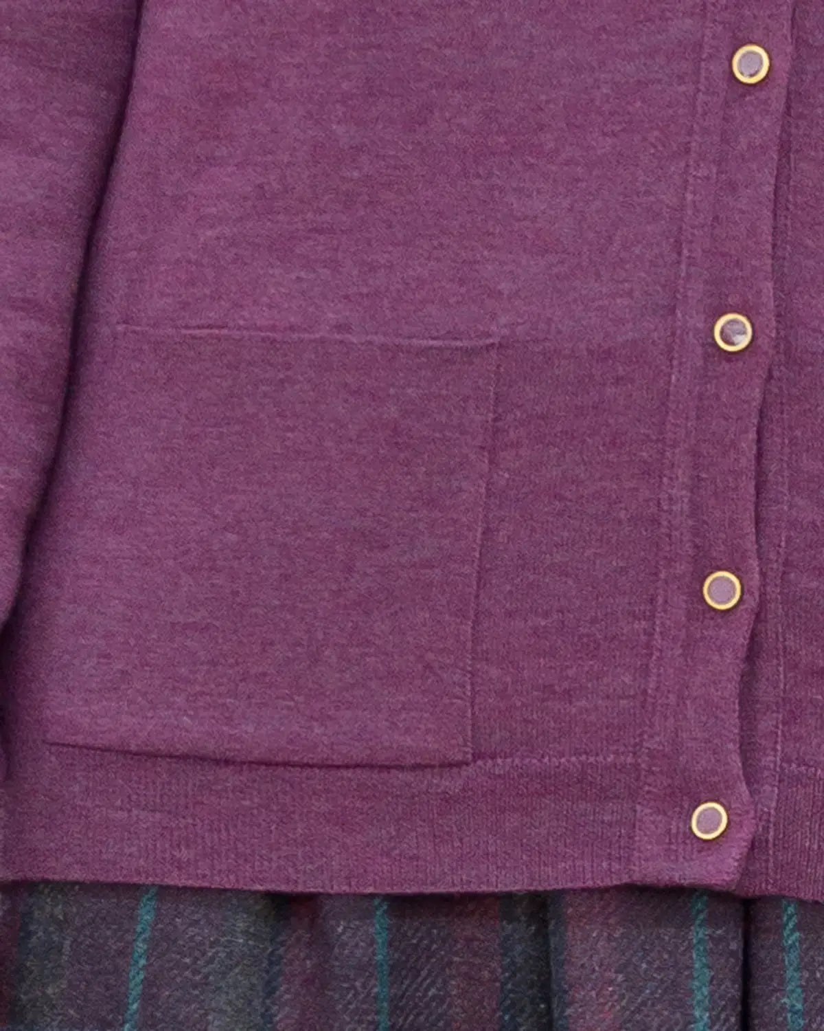 Ladies’ Pure Merino Wool V-Neck Cardigan – Plum-Tactilefable