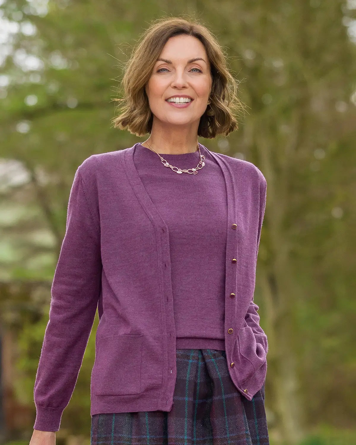 Ladies’ Pure Merino Wool V-Neck Cardigan – Plum-Tactilefable