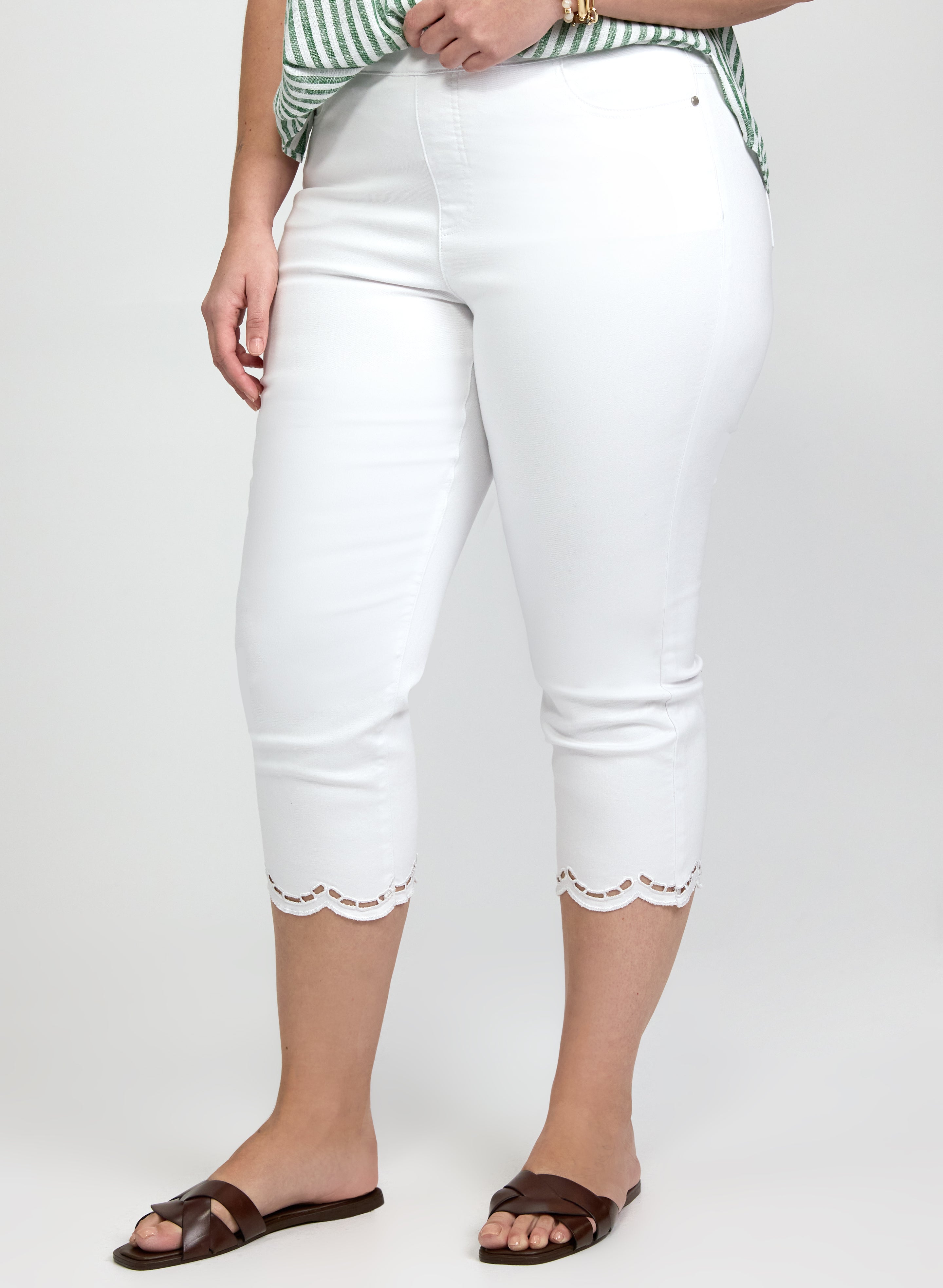 Straight-Leg Capris-Tactilefable