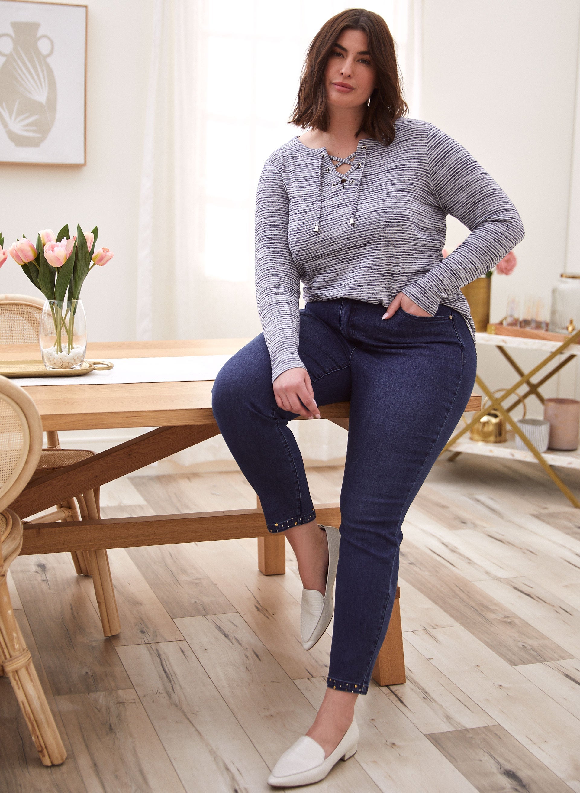 Stud Detail Slim Leg Jeans-Tactilefable