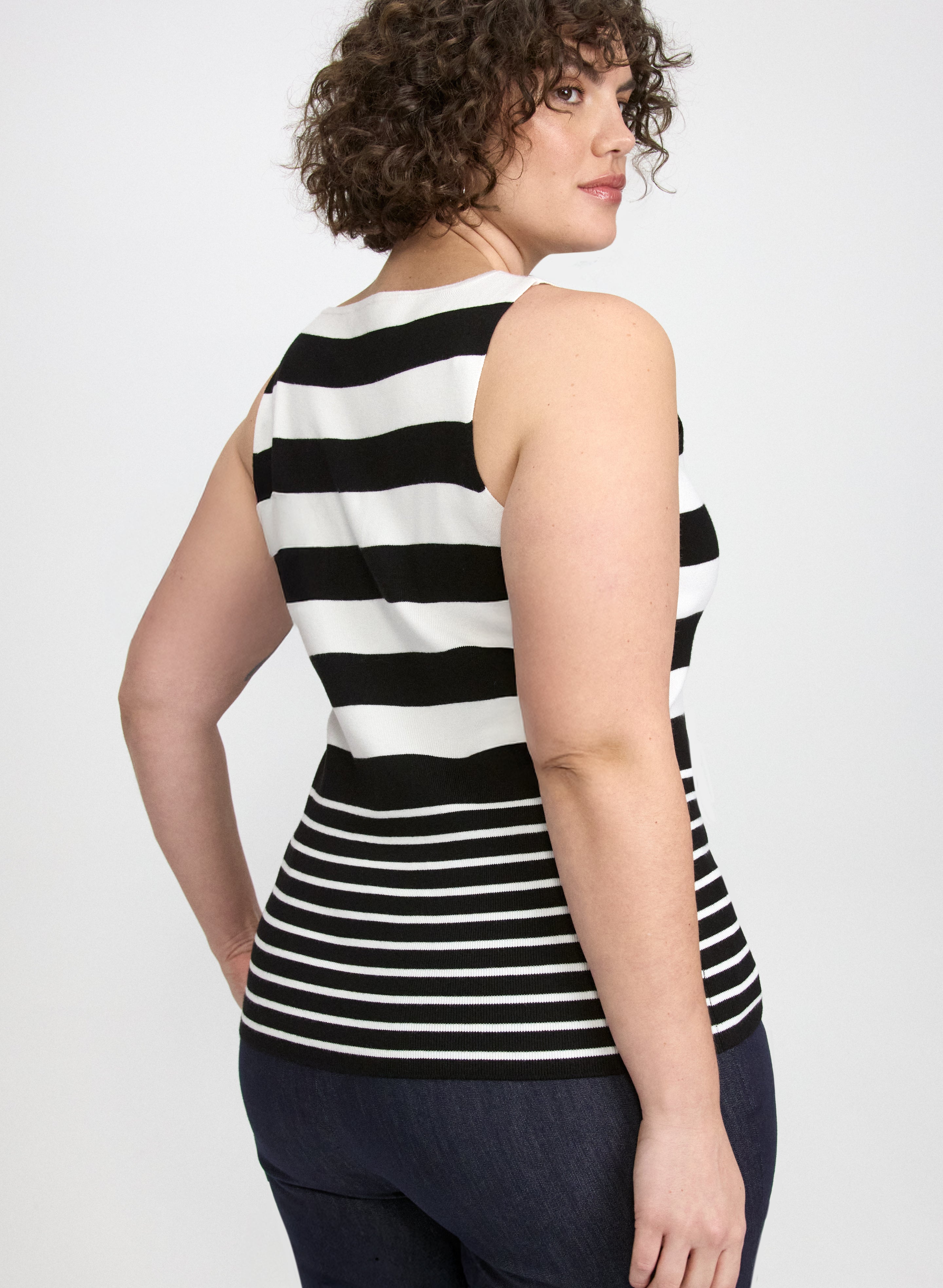 Sleeveless Stripe Knit-Tactilefable