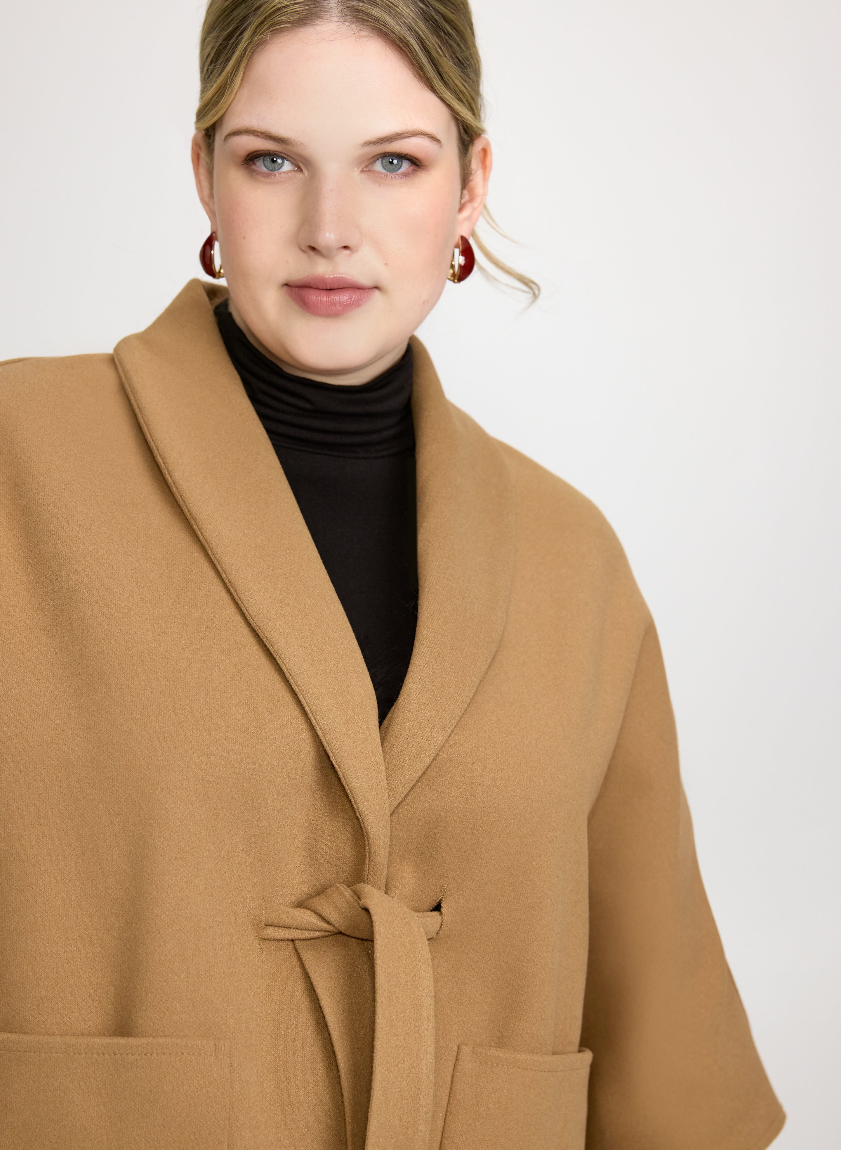 Faux-Fur Poncho-Tactilefable
