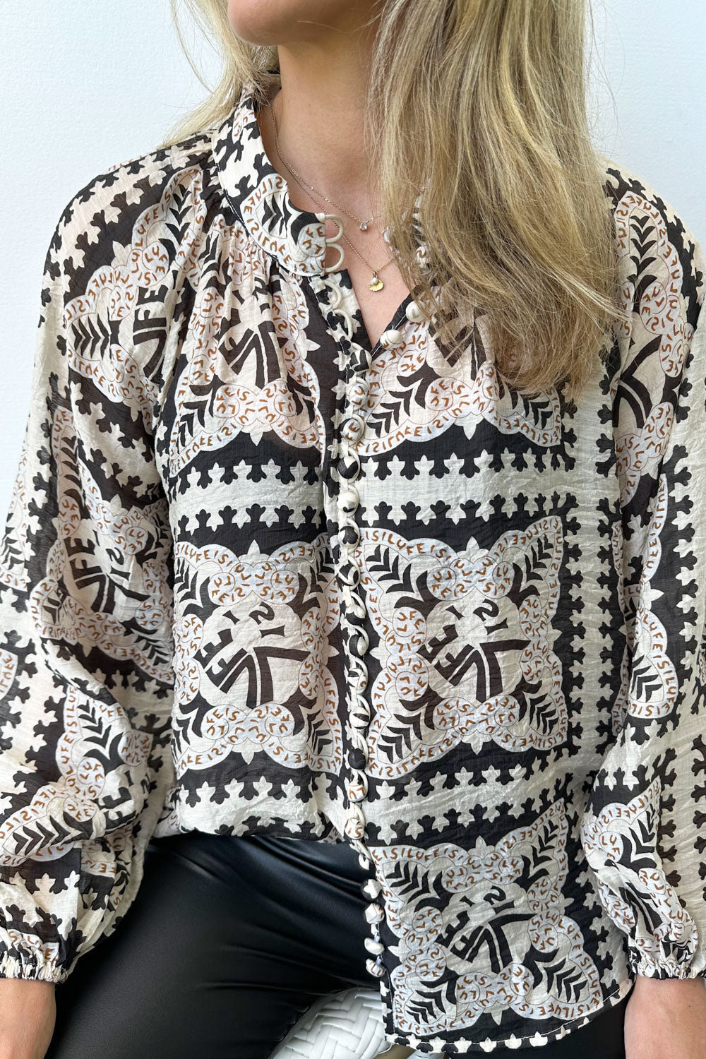 Crinkle Blouse - Black Geometric-Tactilefable