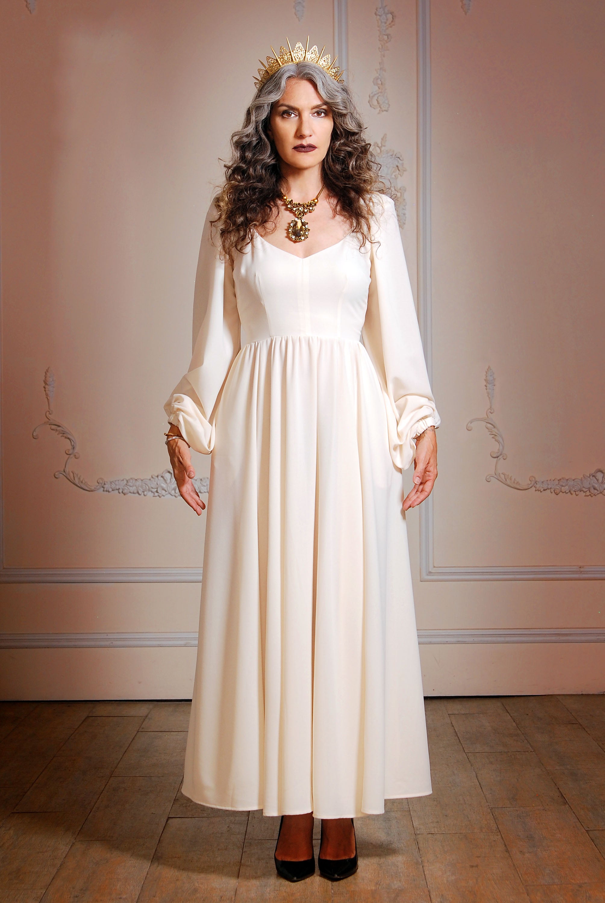 Lucrezia Renaissance Maxi Gown in Ivory White-Tactilefable