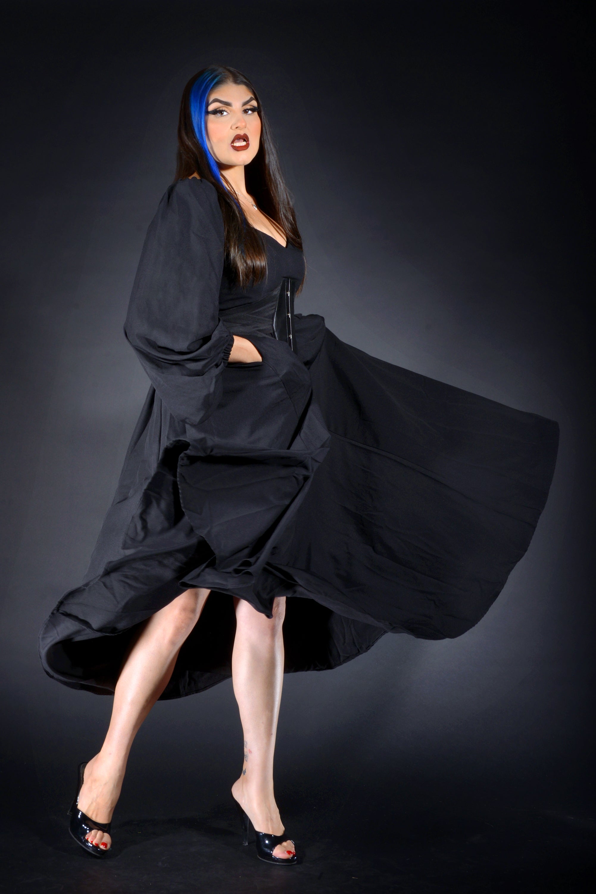 Lucrezia Renaissance Maxi Gown in Solid Black-Tactilefable