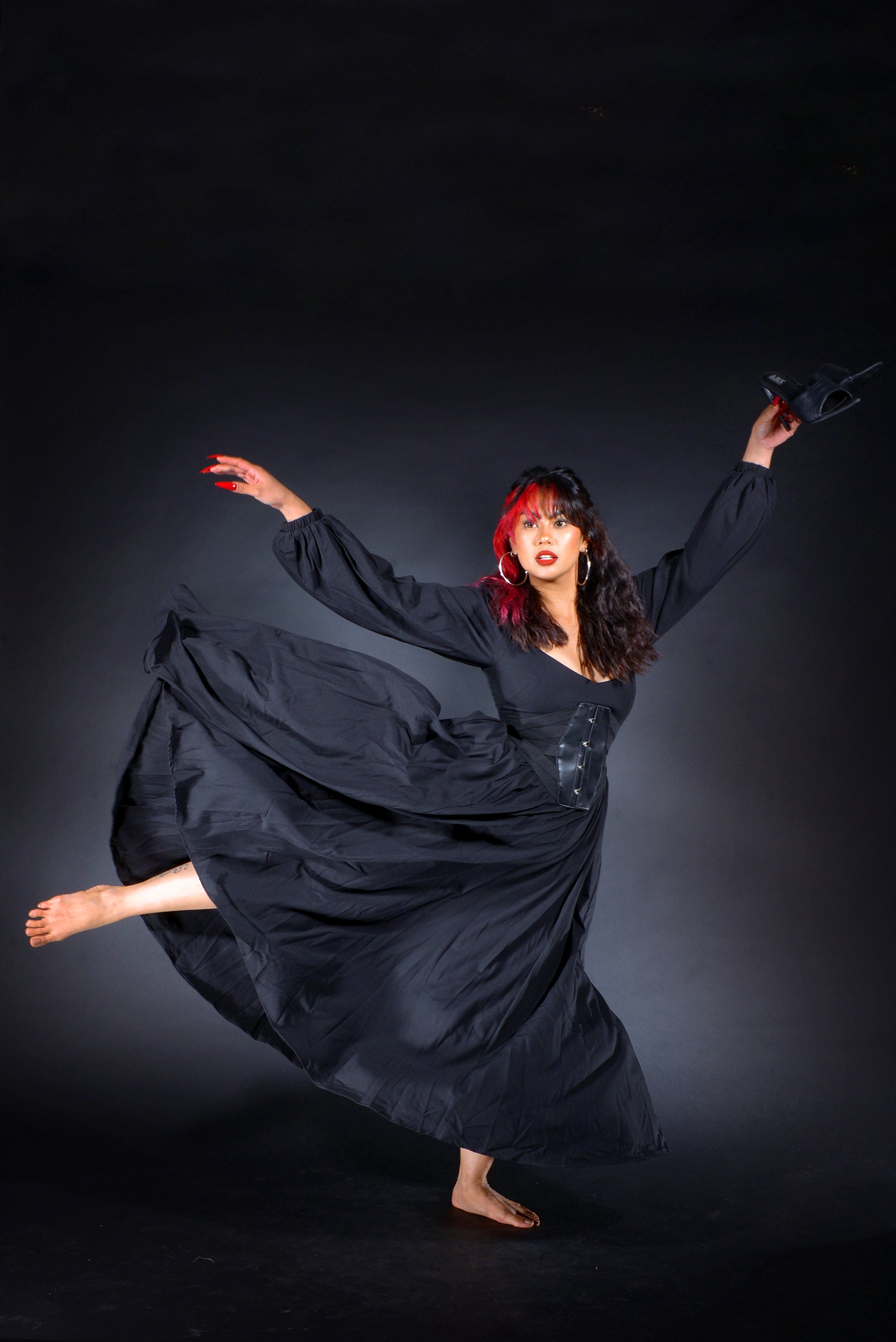 Lucrezia Renaissance Maxi Gown in Solid Black-Tactilefable