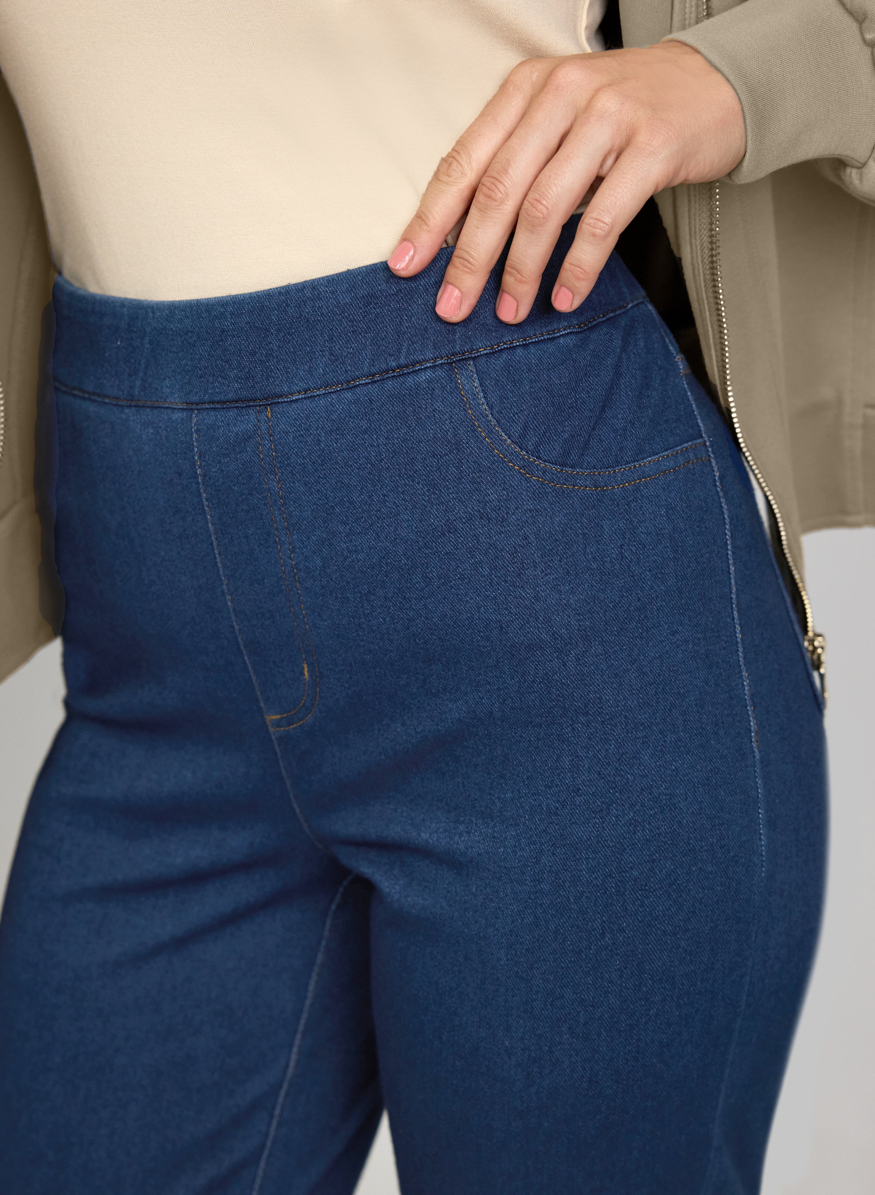 Comfort Stretch Straight-Leg Jeans-Tactilefable