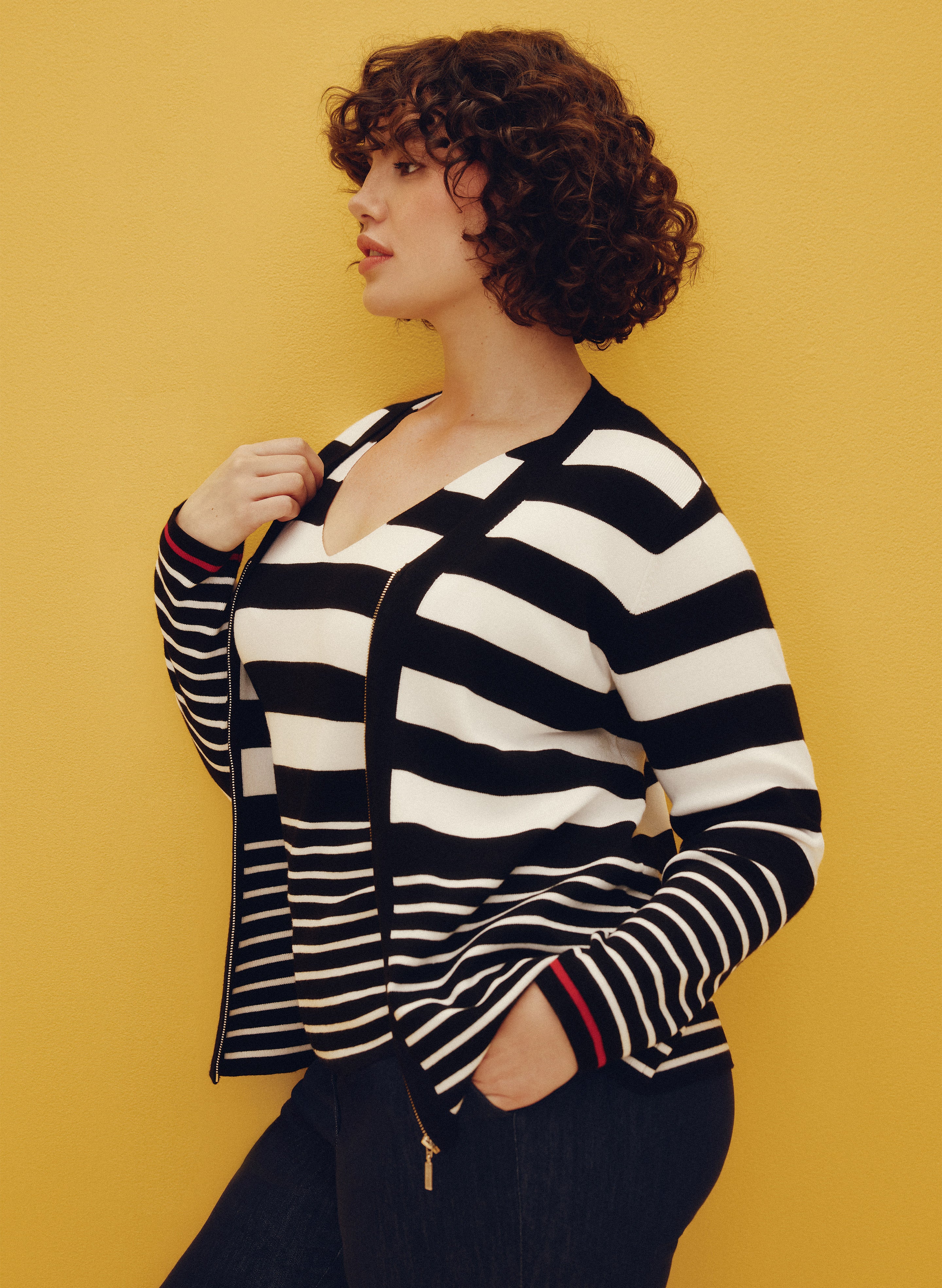 Sleeveless Stripe Knit-Tactilefable