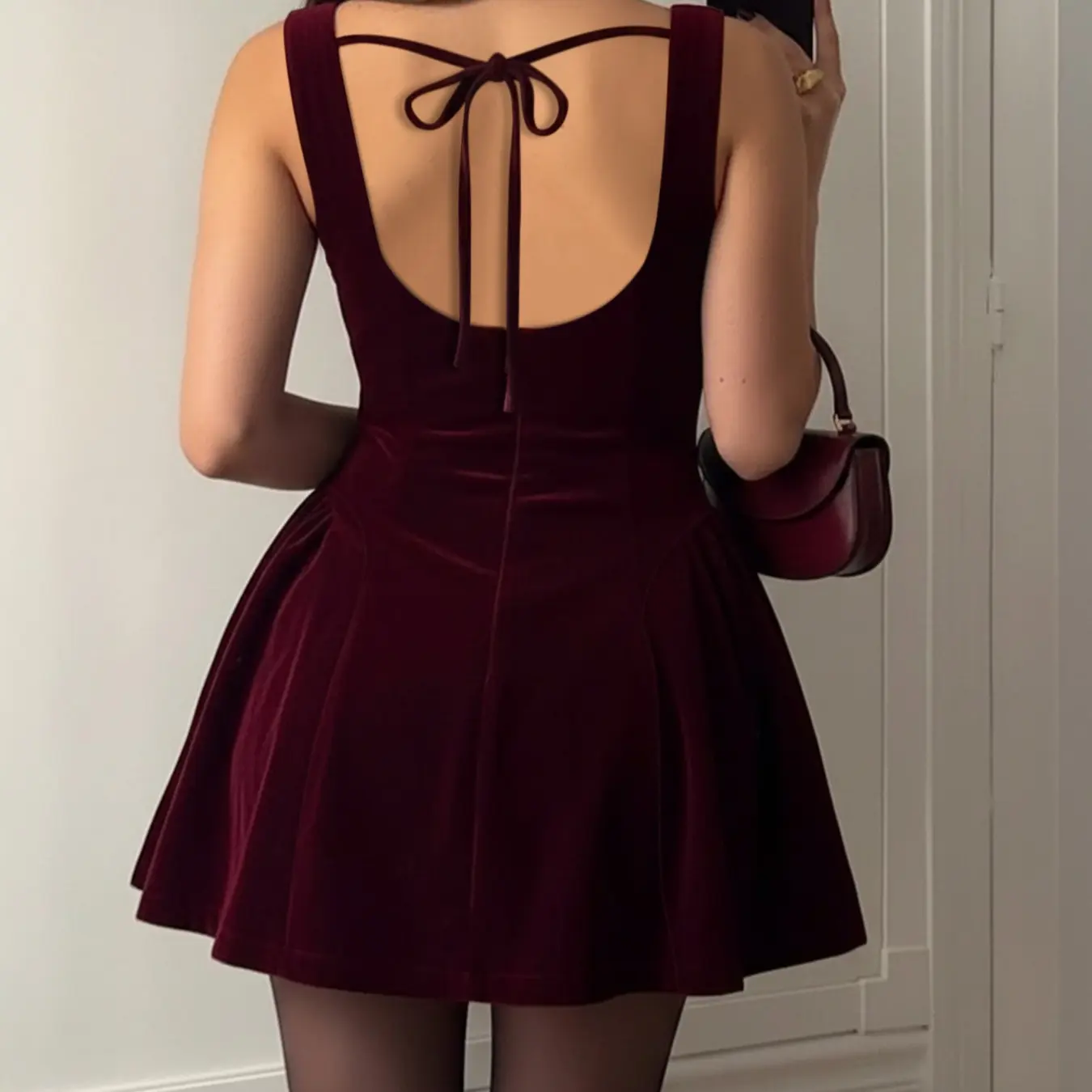 French Elegance Women's Burgundy Fitted Short Bodycon Dress