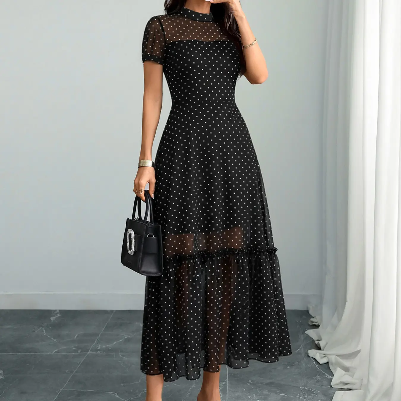 Vestido Midi de Malla con Estampado y Cuello Alto