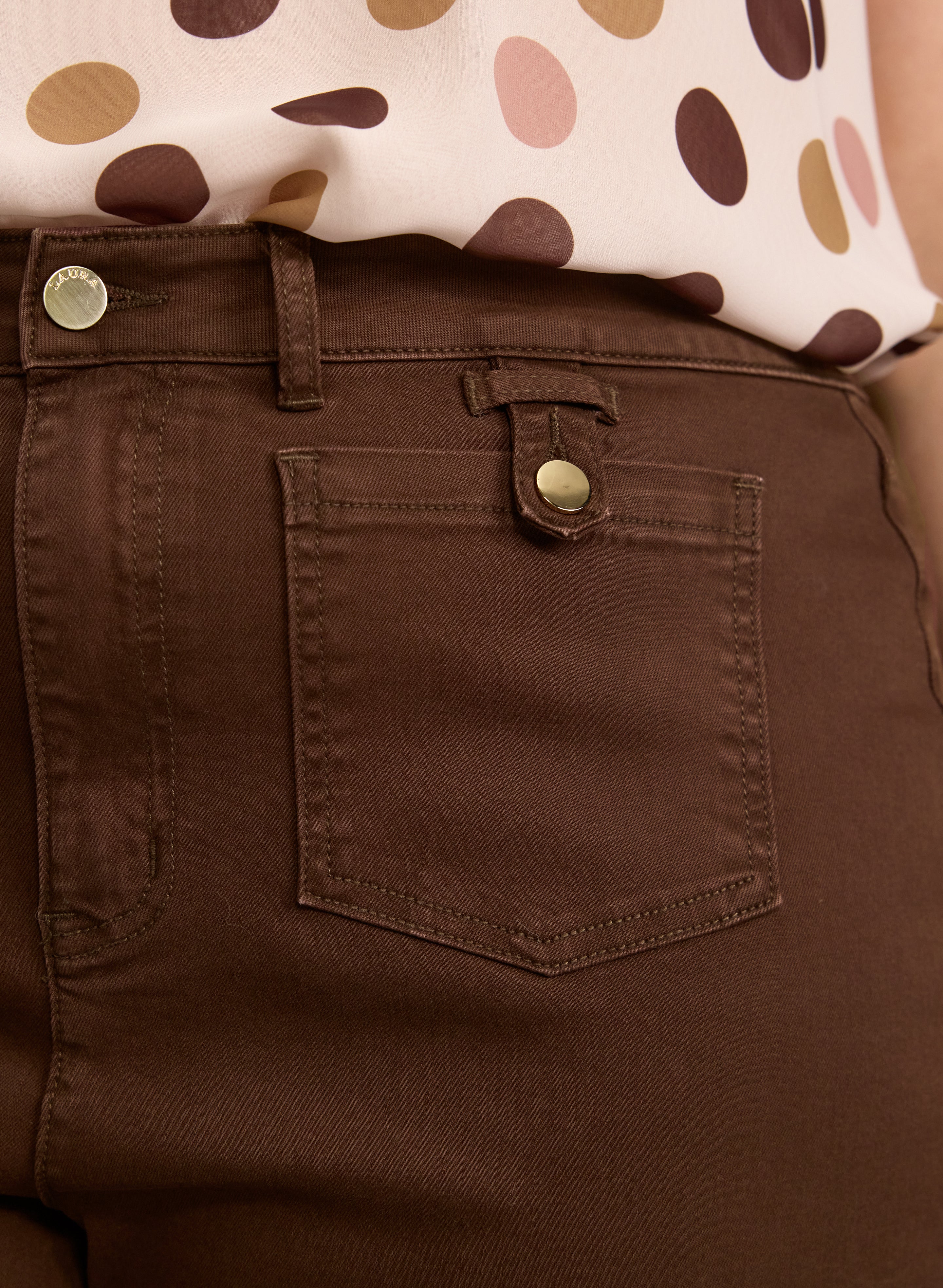 Flare-Leg Jeans-Tactilefable
